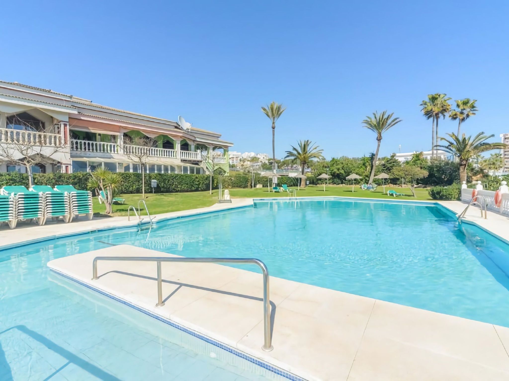 Tolle Ferienwohnung in Las Lagunas De Mijas mit Garten, gemeinschaftlichem Pool-Inside
