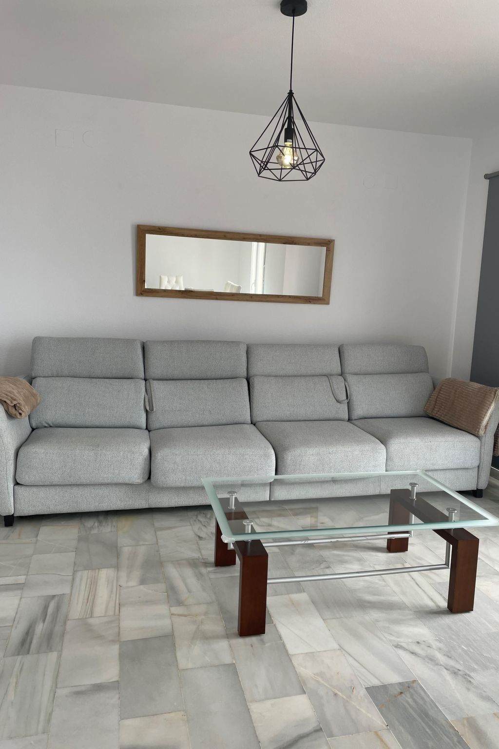 Wunderschöne Ferienwohnung in Las Lagunas De Mijas mit Möblierter Terrasse-Drinnen