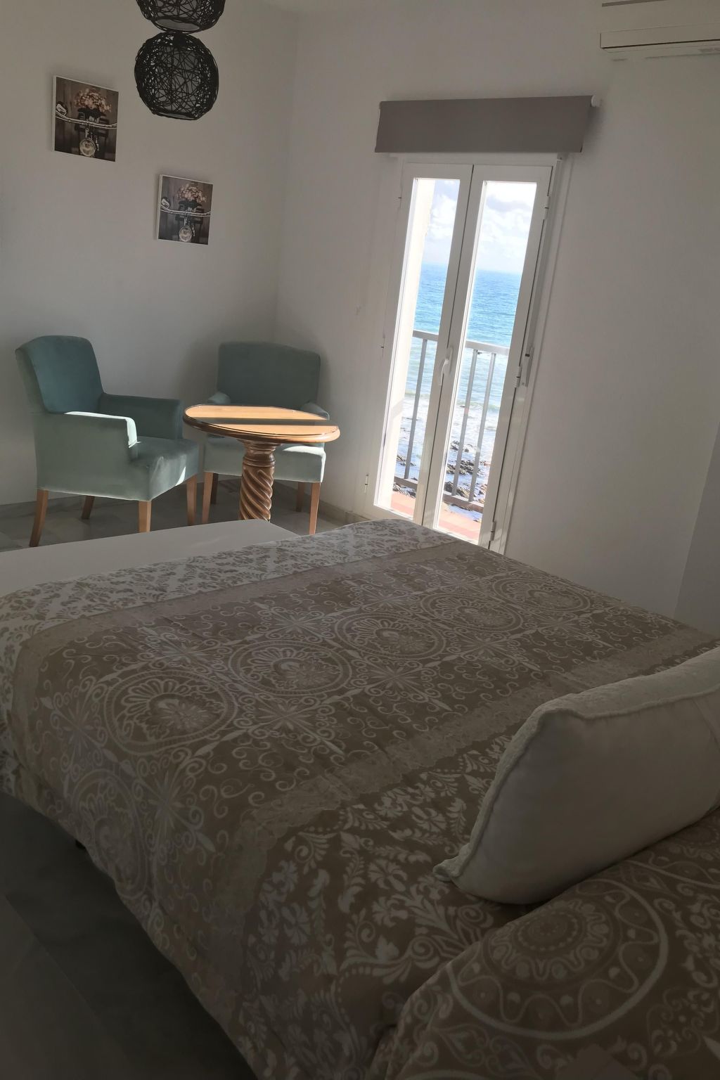 Wunderschöne Ferienwohnung in Las Lagunas De Mijas mit Möblierter Terrasse-Drinnen