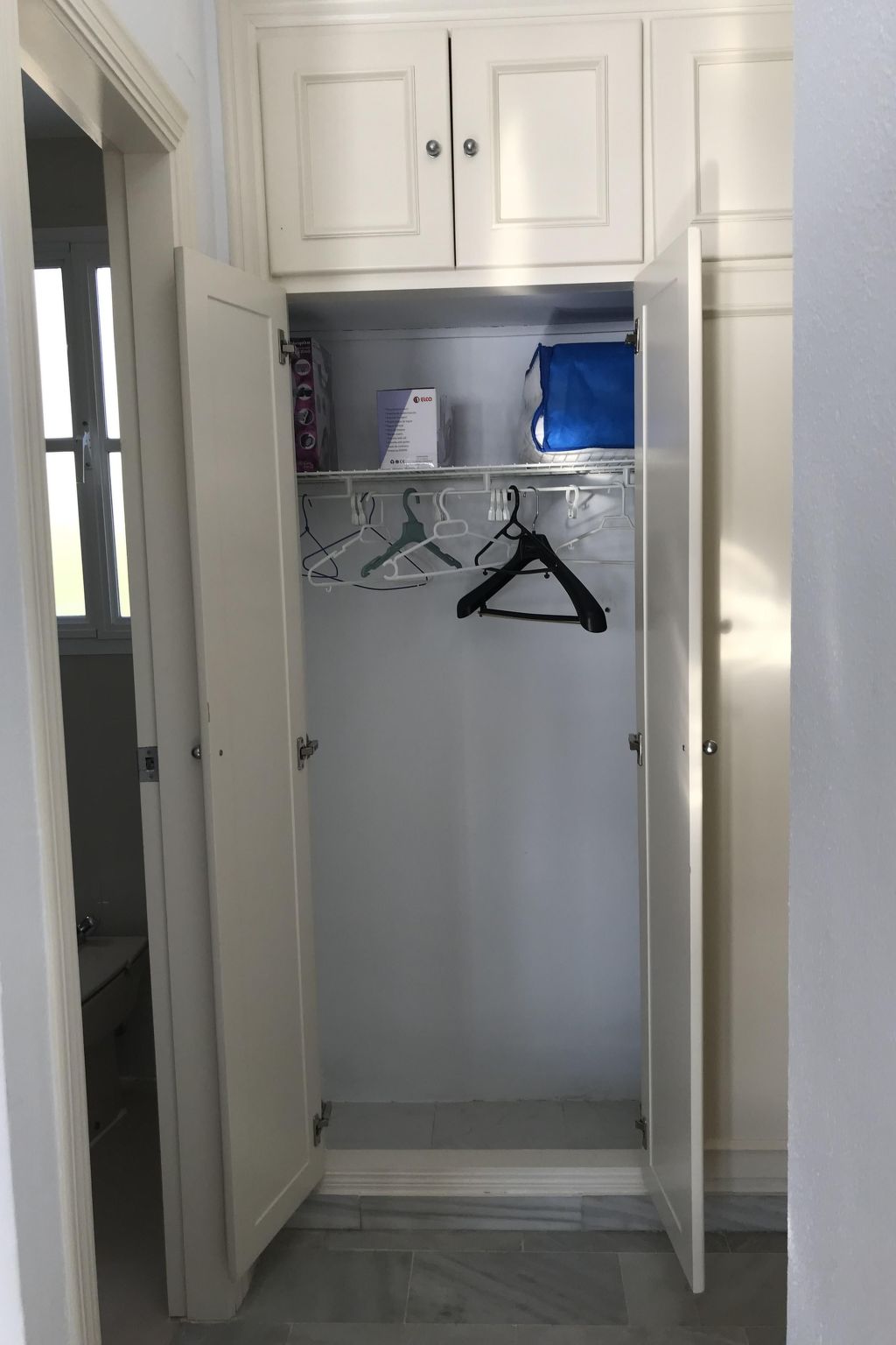 Wunderschöne Ferienwohnung in Las Lagunas De Mijas mit Möblierter Terrasse-Drinnen