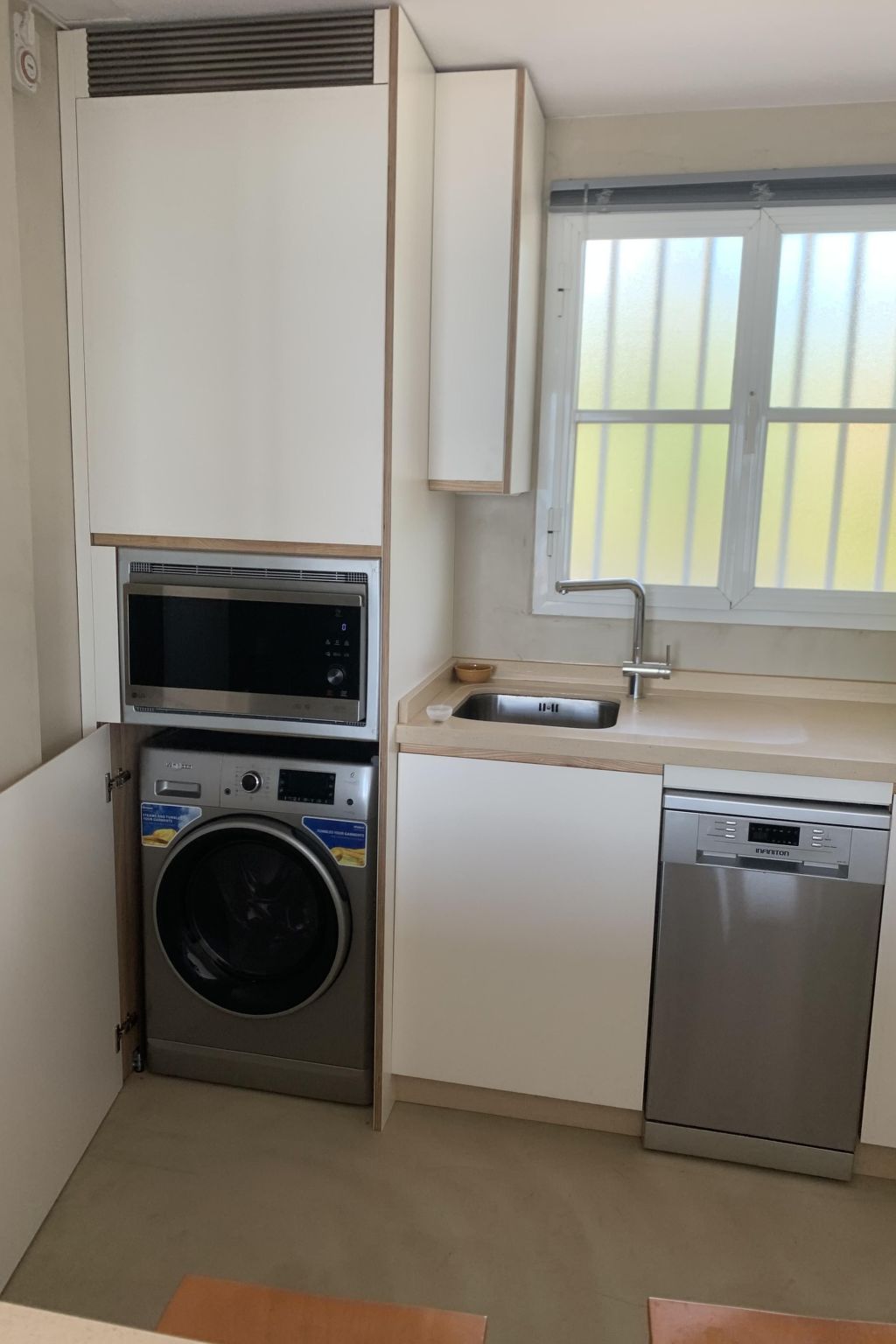 Wunderschöne Ferienwohnung in Las Lagunas De Mijas mit Möblierter Terrasse-Drinnen