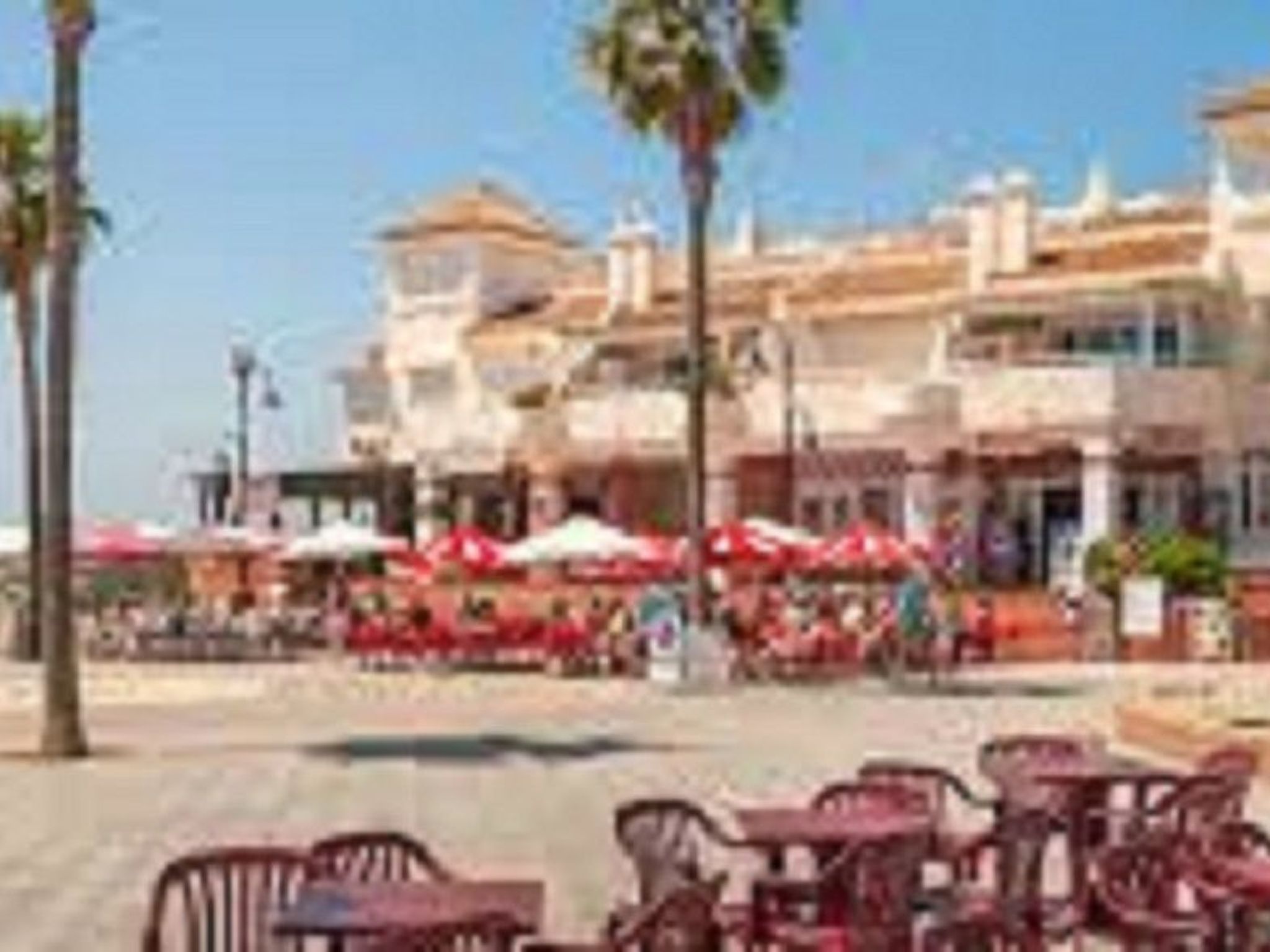 Wunderschöne Ferienwohnung in Las Lagunas De Mijas mit Möblierter Terrasse-Drinnen