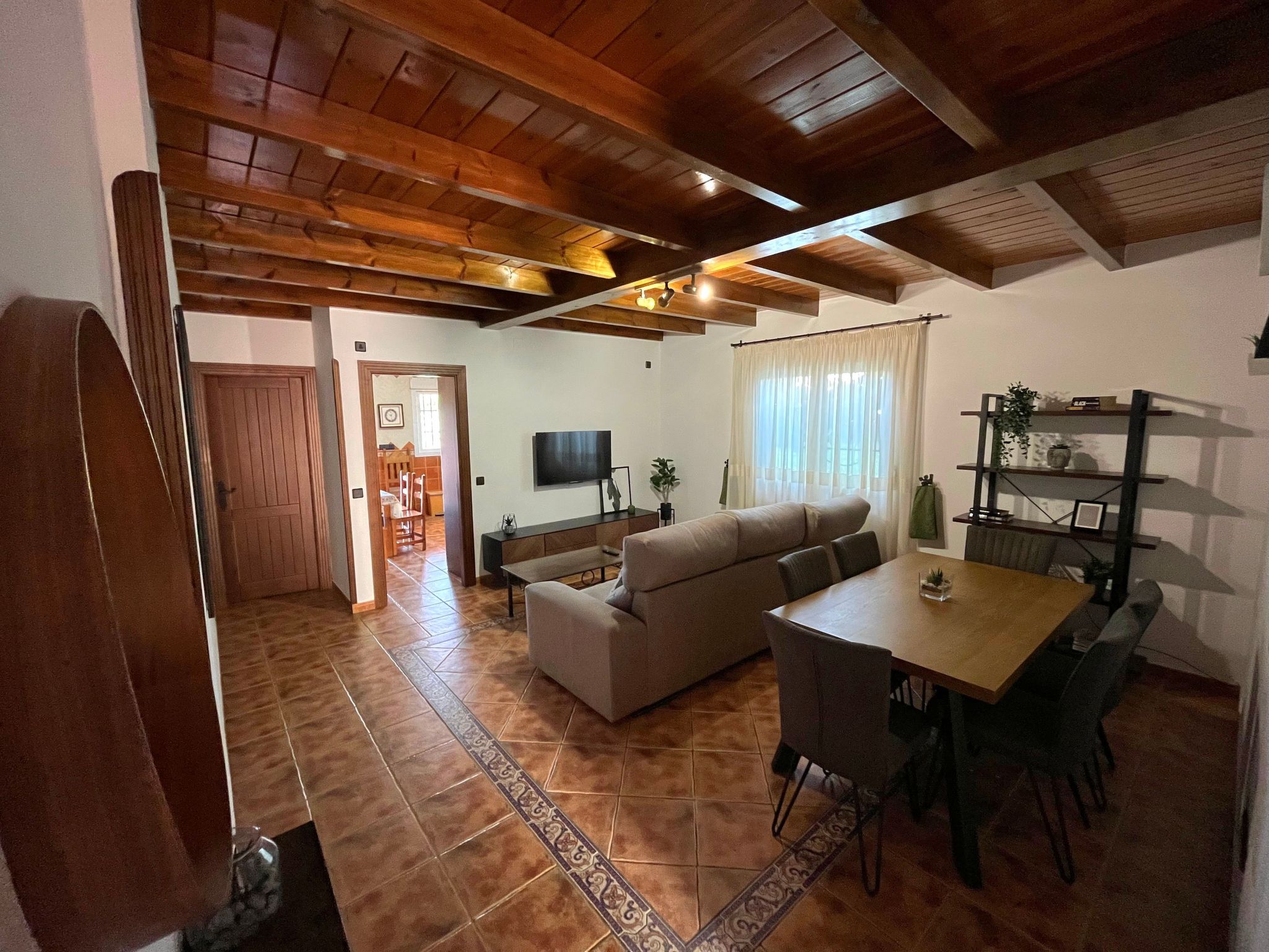 Charmantes Ferienhaus mit Grill und Schwimmingpool-Binnen