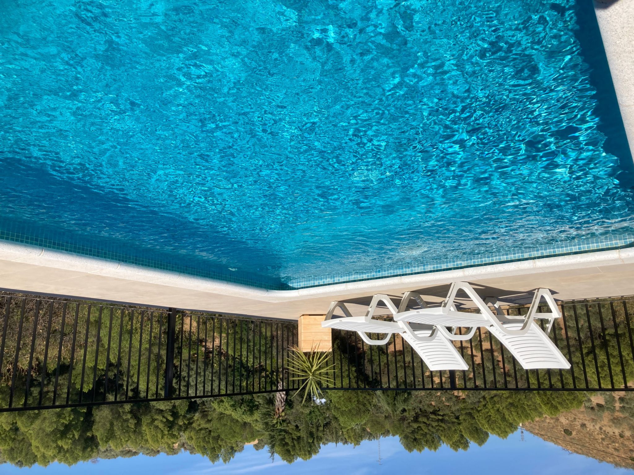 Wunderschön gelegenes Ferienhaus mit privatem Pool-Binnen