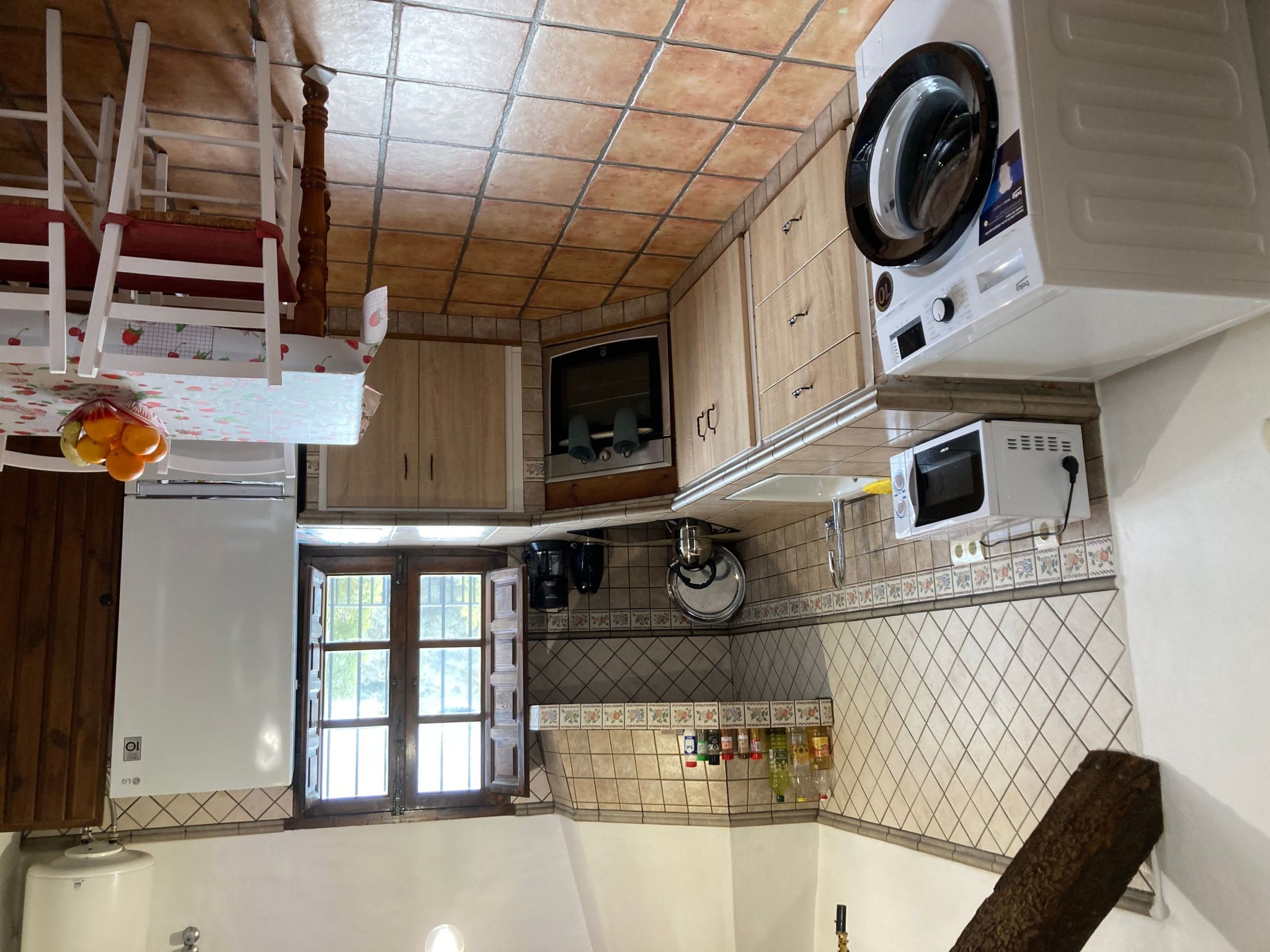 Wunderschön gelegenes Ferienhaus mit privatem Pool-Binnen