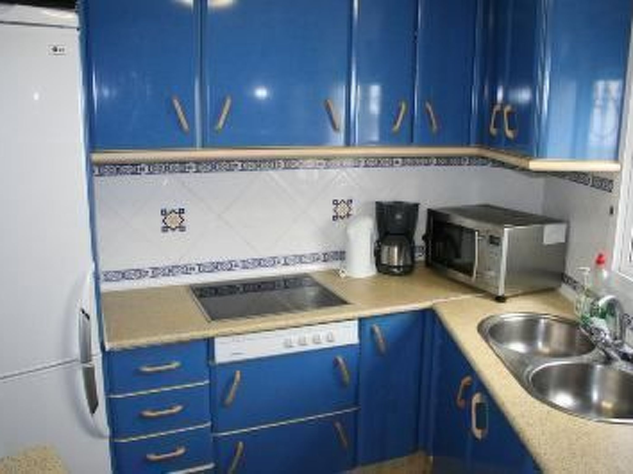 Gemütliches Ferienhaus in Guaro mit Grill