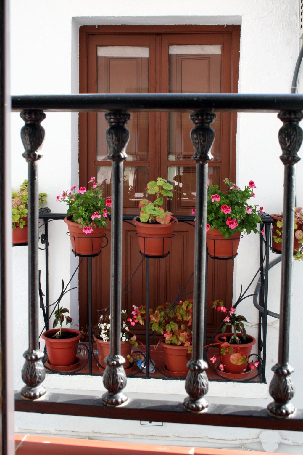 Gemütliches Ferienhaus in Guaro mit Grill-Binnen