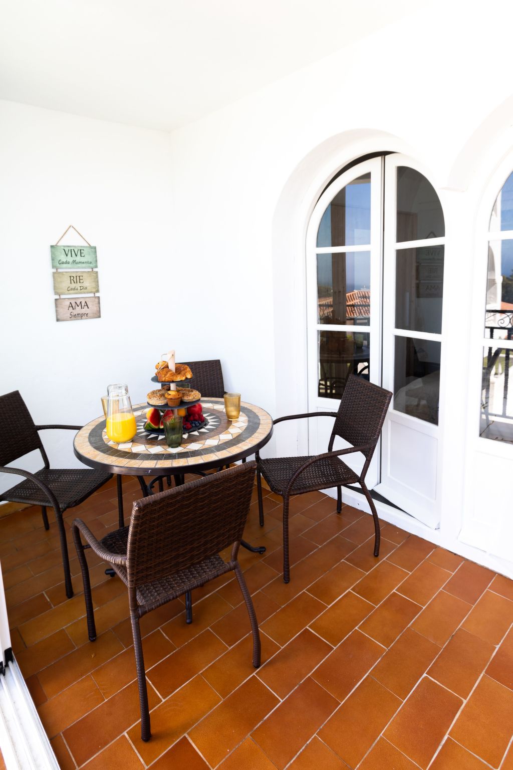 Schöne Wohnung mit Pool und malerischer Aussicht-Binnen