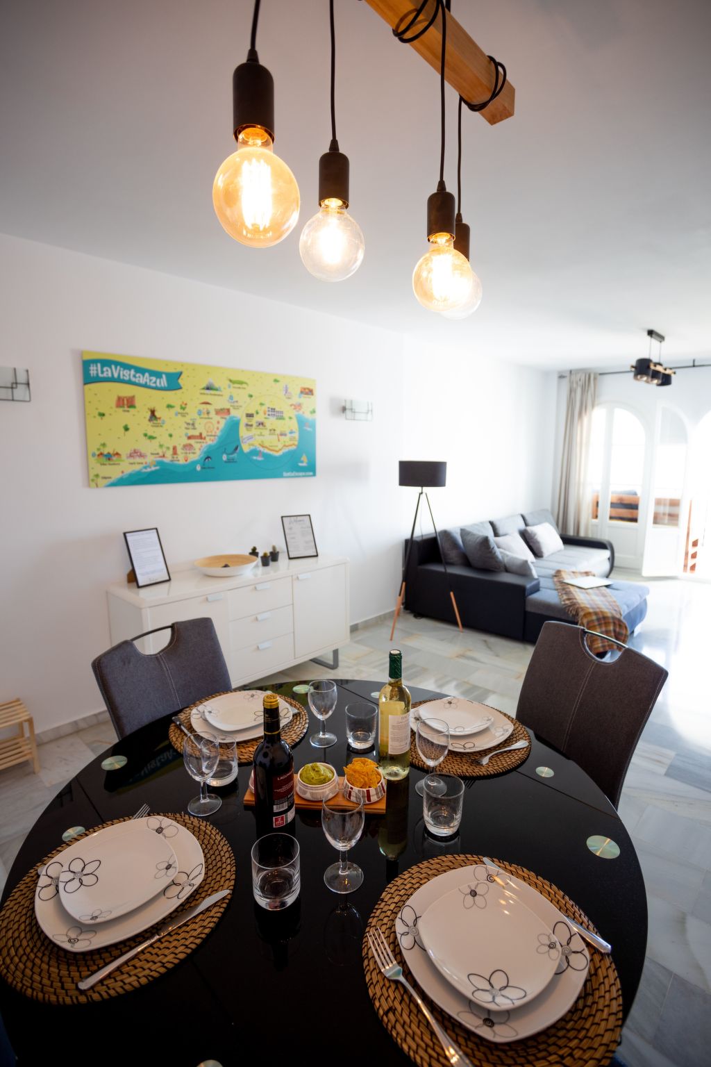 Schöne Wohnung mit Pool und malerischer Aussicht-Binnen