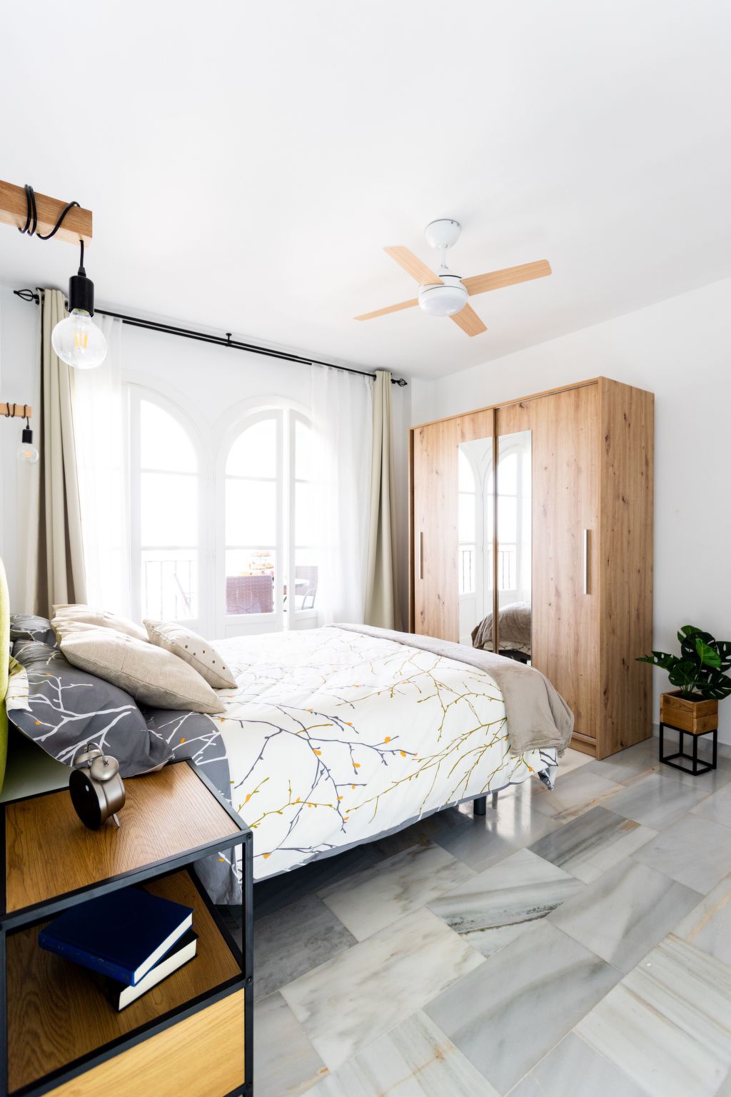 Schöne Wohnung mit Pool und malerischer Aussicht-Binnen