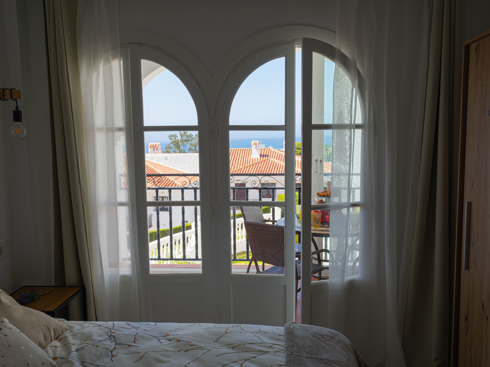 Schöne Wohnung mit Pool und malerischer Aussicht-Binnen