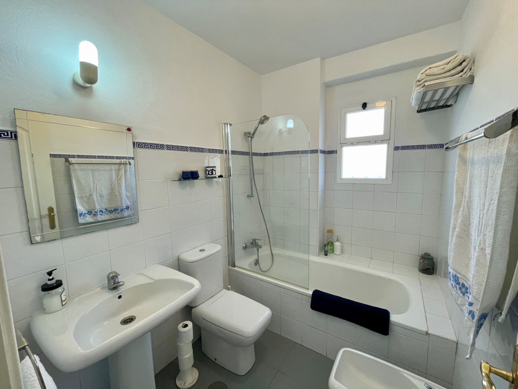 Wohnung mit Meerblick in Marbella-Mijas Costa-Image-tags.info