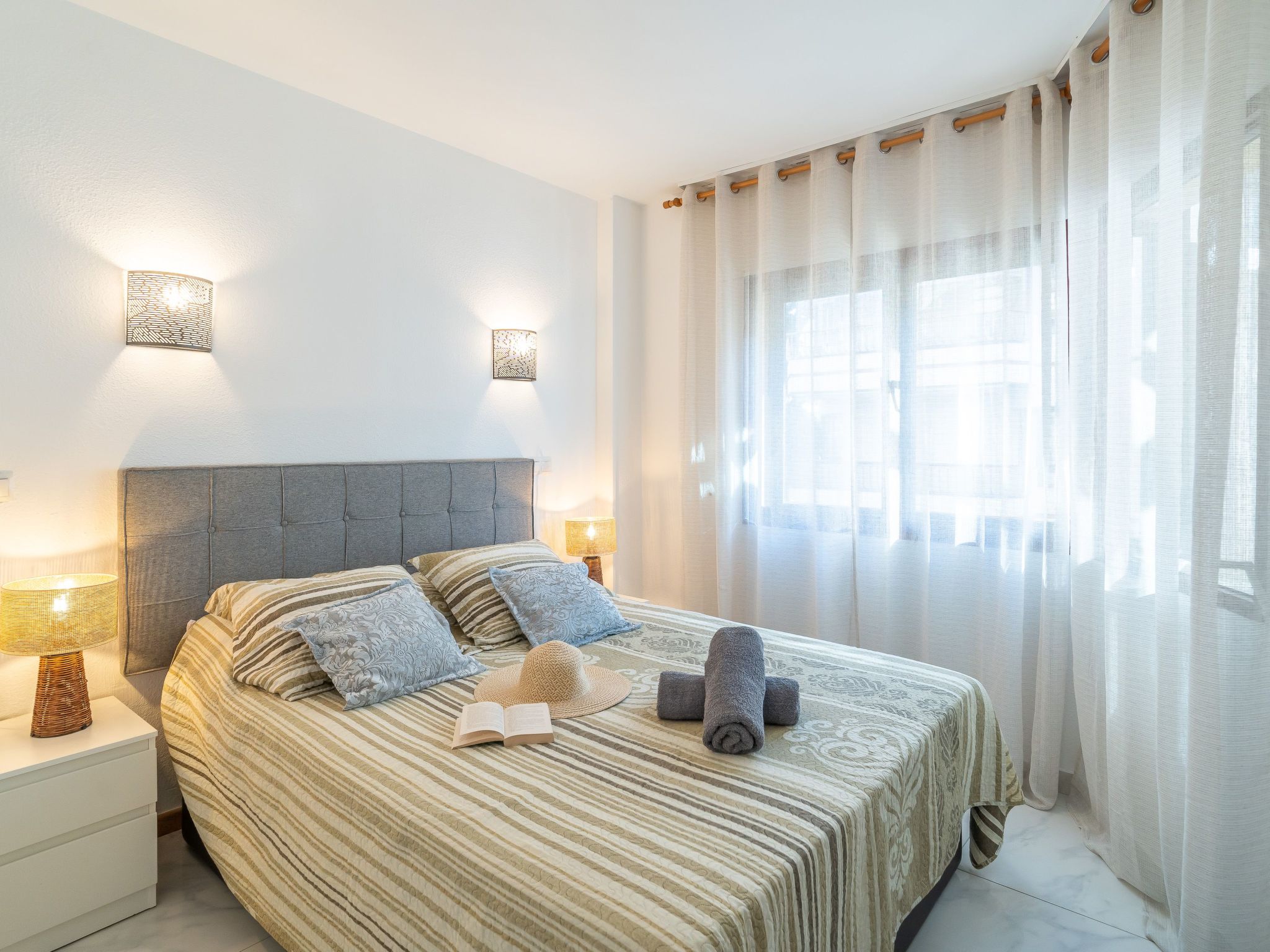 Casa Linda vor dem Strand , Pool, Padel-Image-tags.info