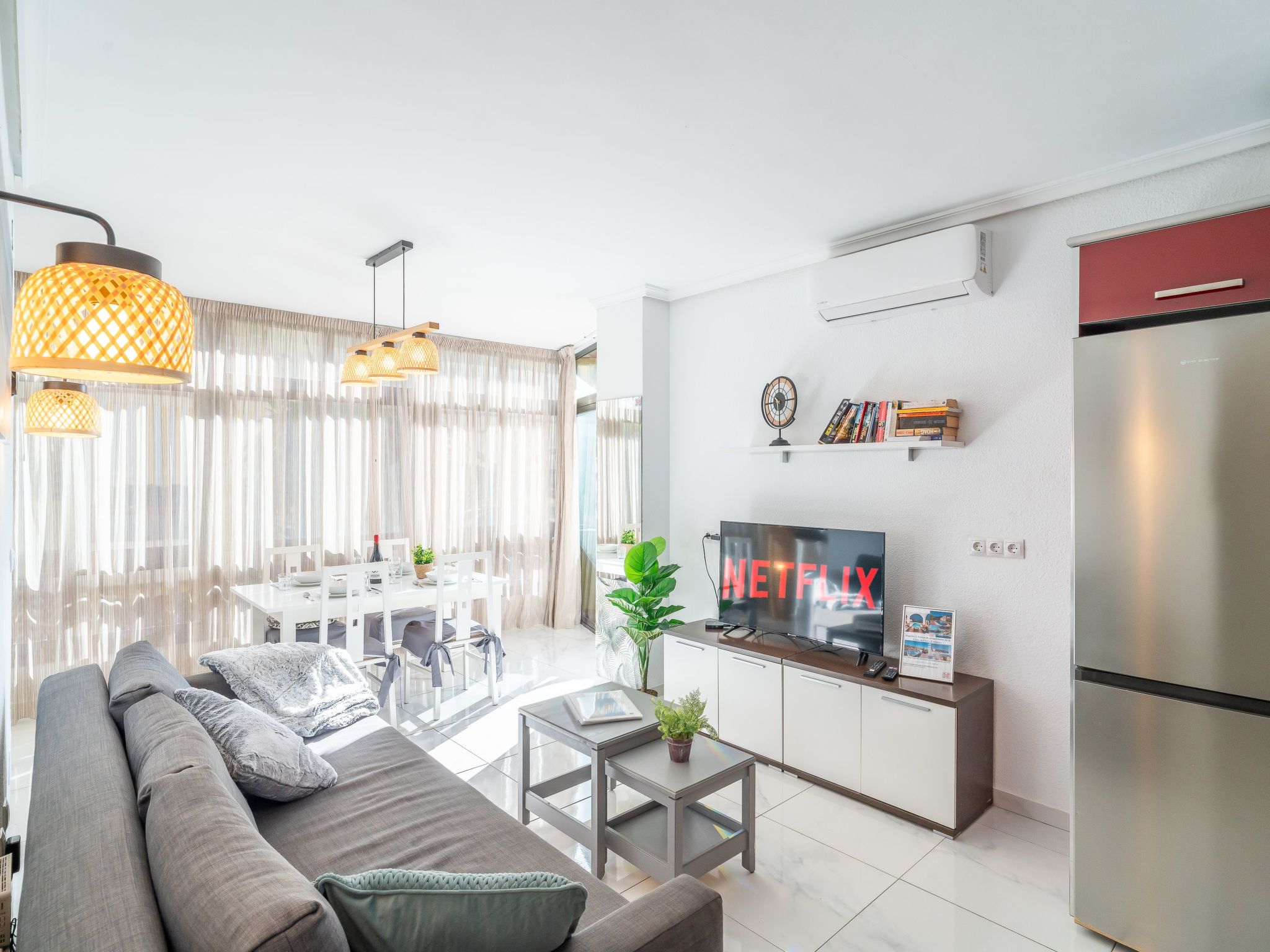 Casa Linda vor dem Strand , Pool, Padel-Image-tags.info