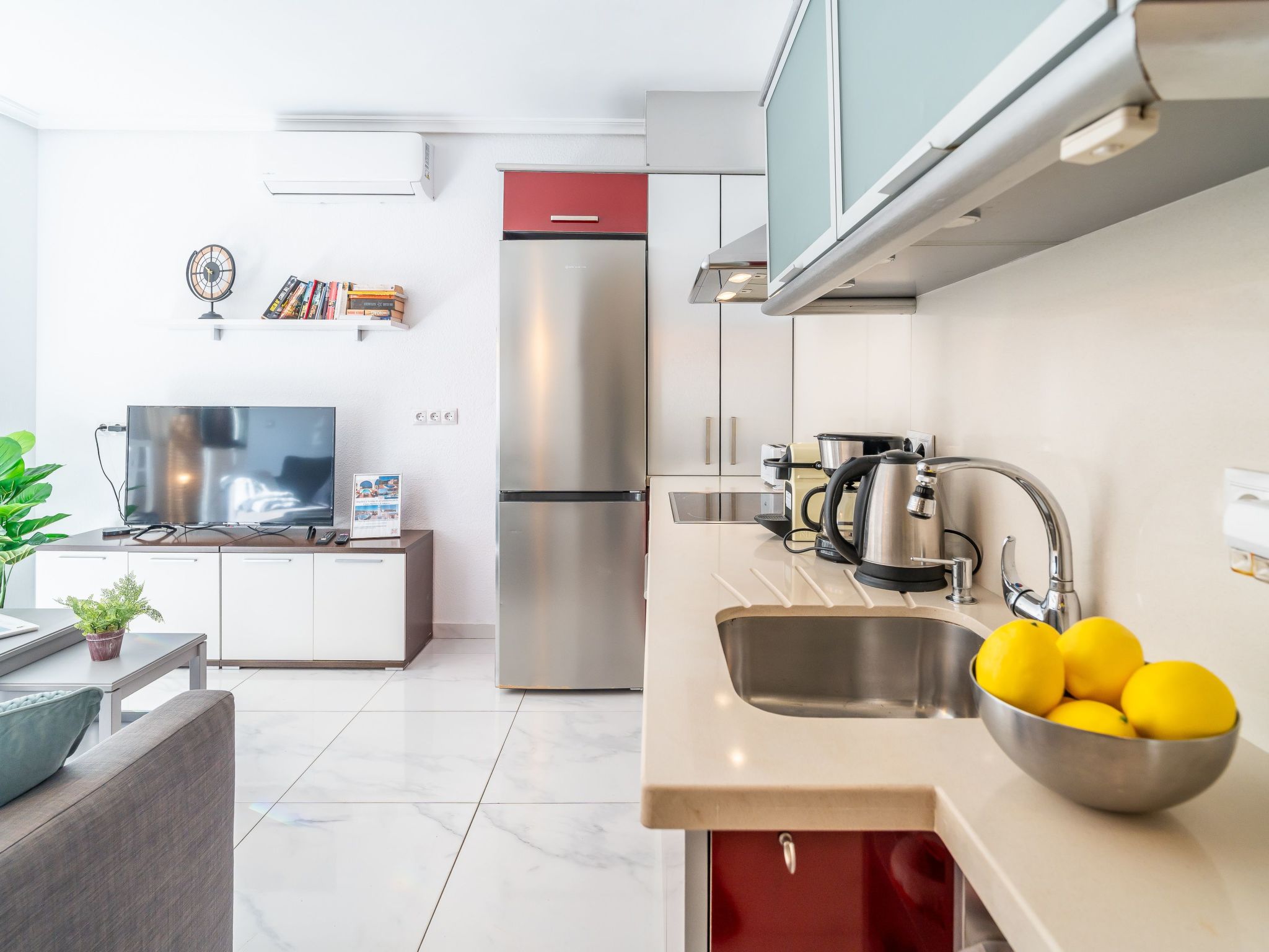 Casa Linda vor dem Strand , Pool, Padel-Image-tags.info