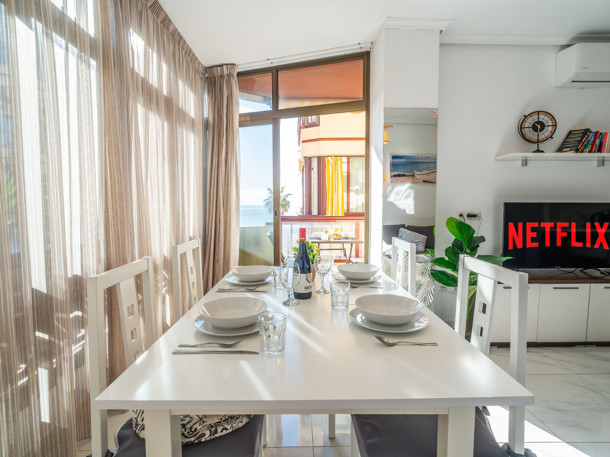 Casa Linda vor dem Strand , Pool, Padel-Image-tags.info