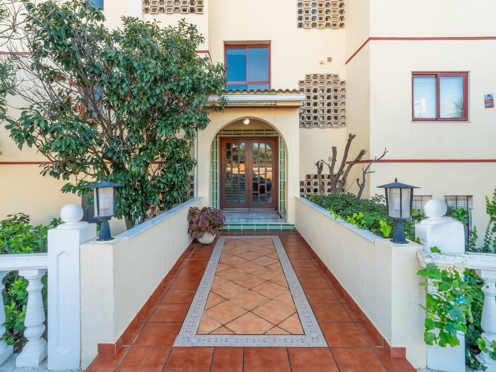 Casa Linda vor dem Strand , Pool, Padel-Image-tags.info