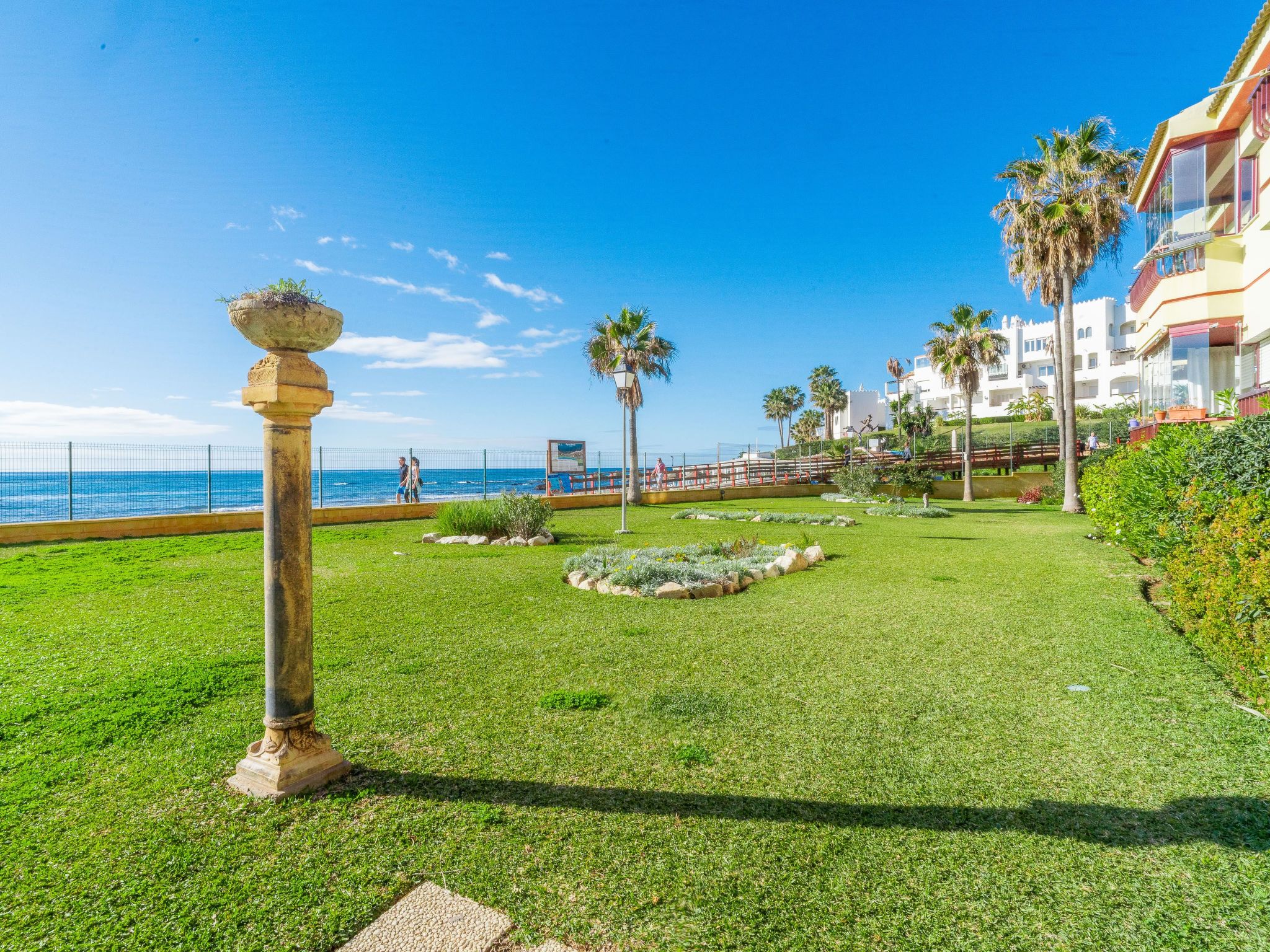 Casa Linda vor dem Strand , Pool, Padel-Image-tags.info