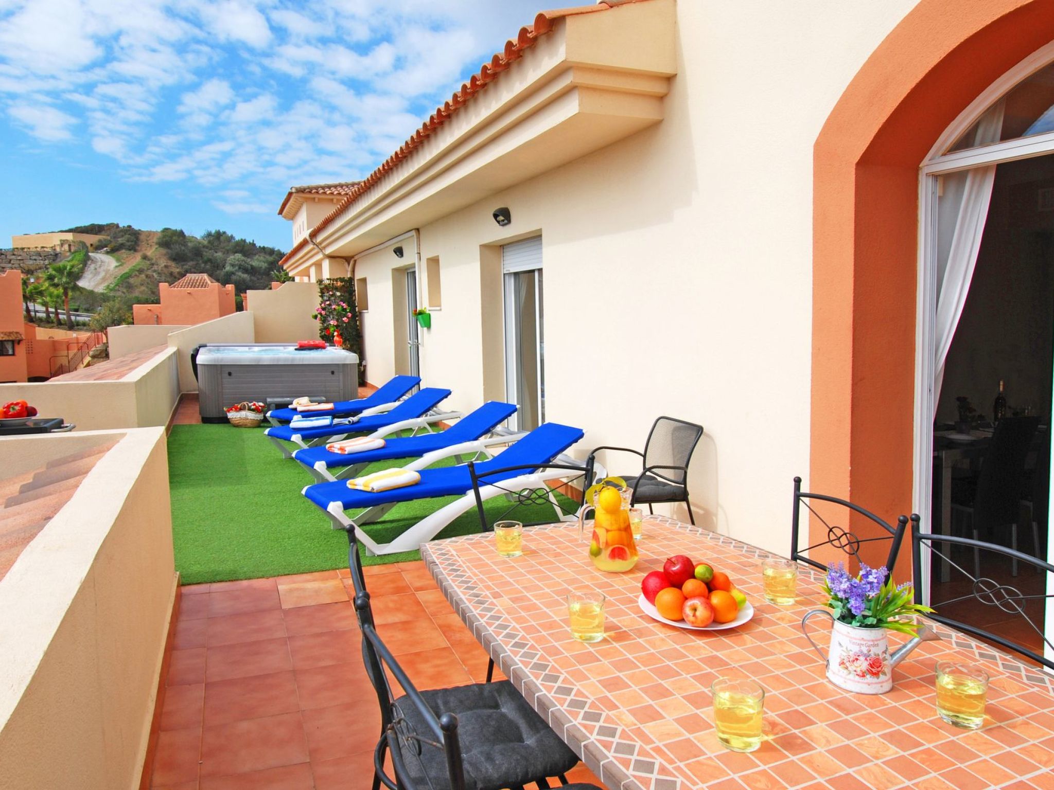 Penthouse, Jacuzzi, Meerblick, BBQ,wifi, AC-Image-tags.info