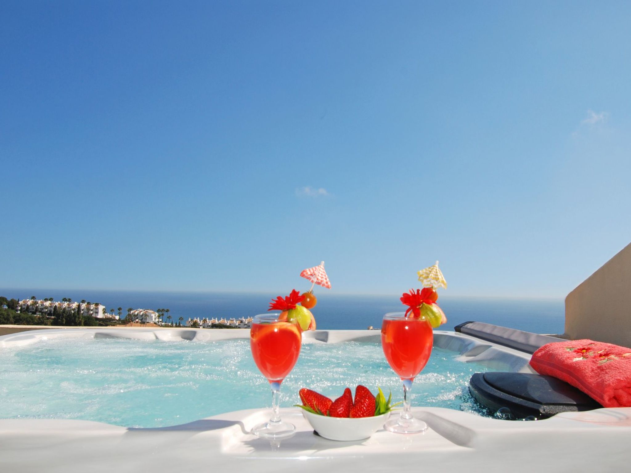 Penthouse, Jacuzzi, Meerblick, BBQ,wifi, AC-Image-tags.info