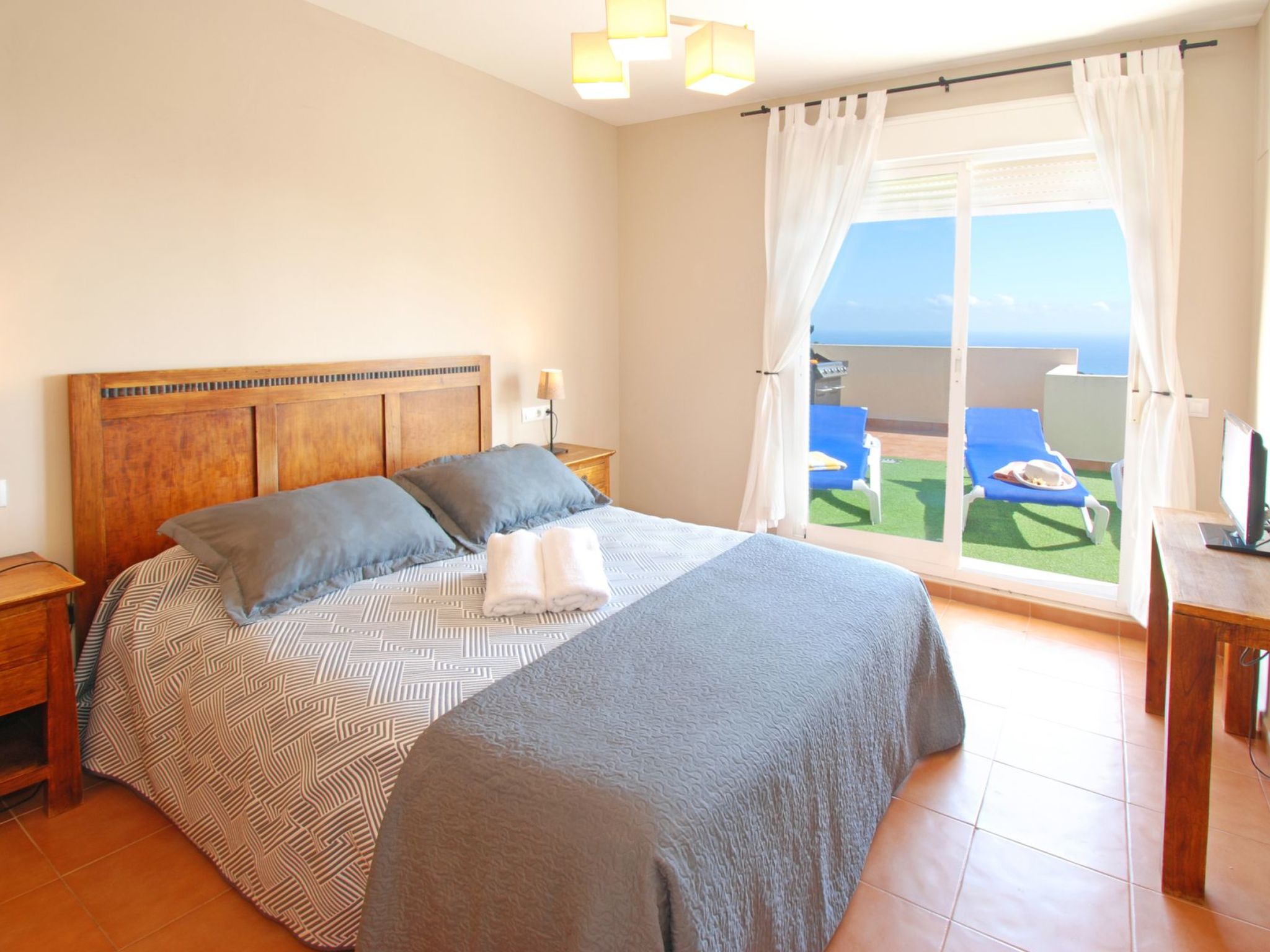 Penthouse, Jacuzzi, Meerblick, BBQ,wifi, AC-Image-tags.info