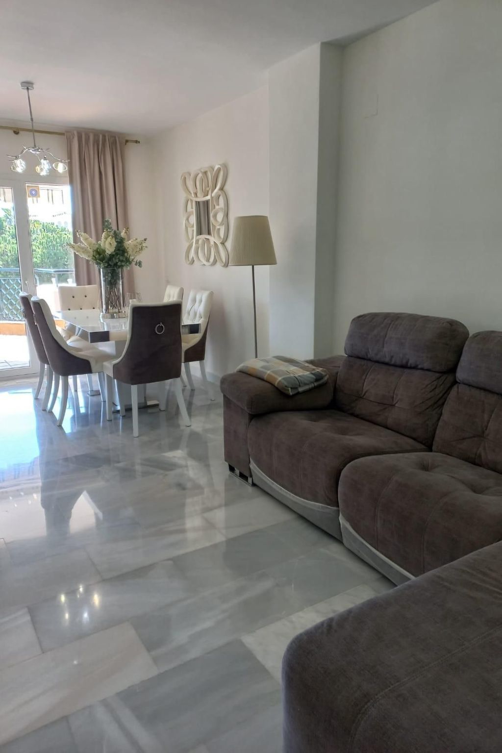 Mit Infinity-Pool-Binnen