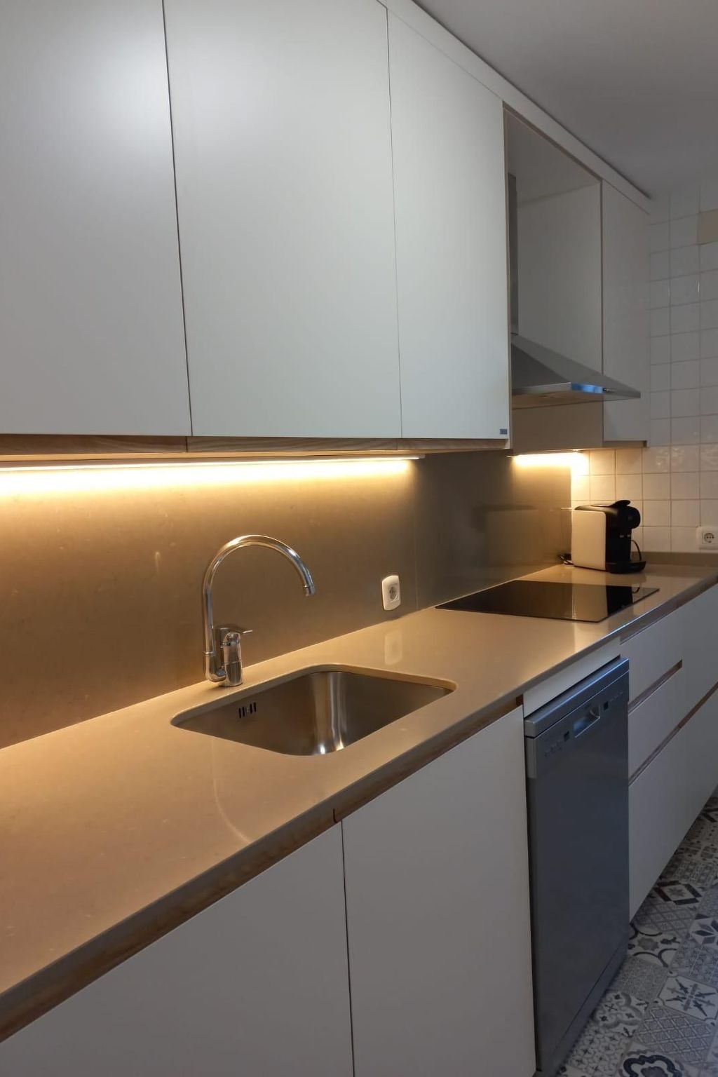 Mit Infinity-Pool-Binnen