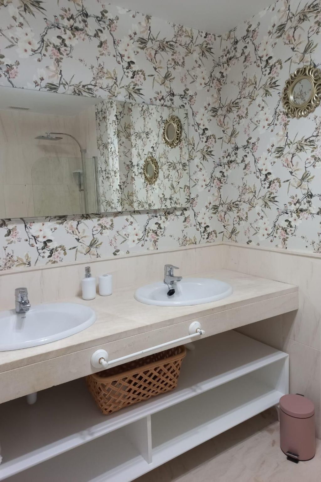 Mit Infinity-Pool-Binnen