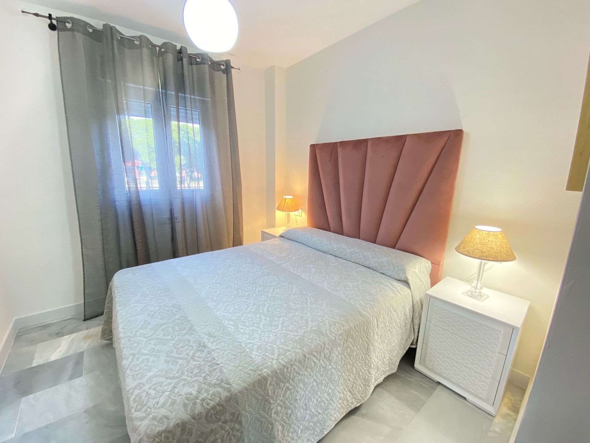 Mit Infinity-Pool-Binnen