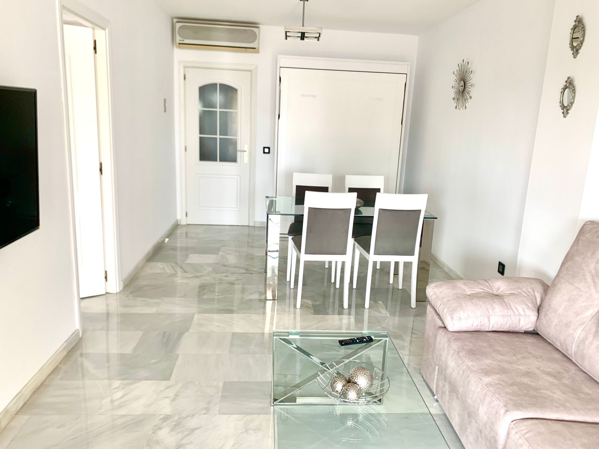 Gemütliche Ferienwohnung in Sitio De Calahonda mit Privatem Parkplatz-Binnen