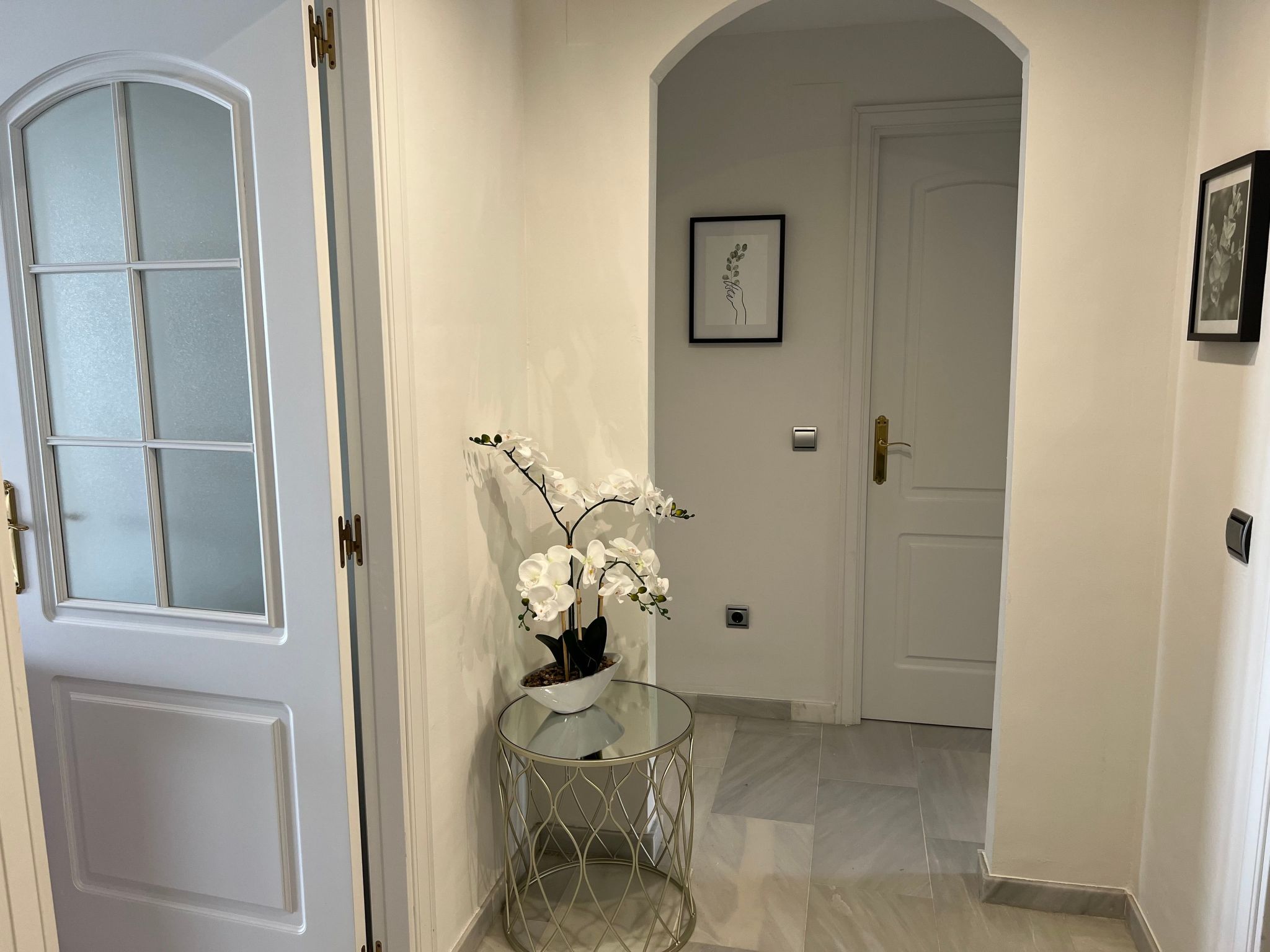 Photo of in Sitio De Calahonda mit Privatem Parkplatz und Meerblick