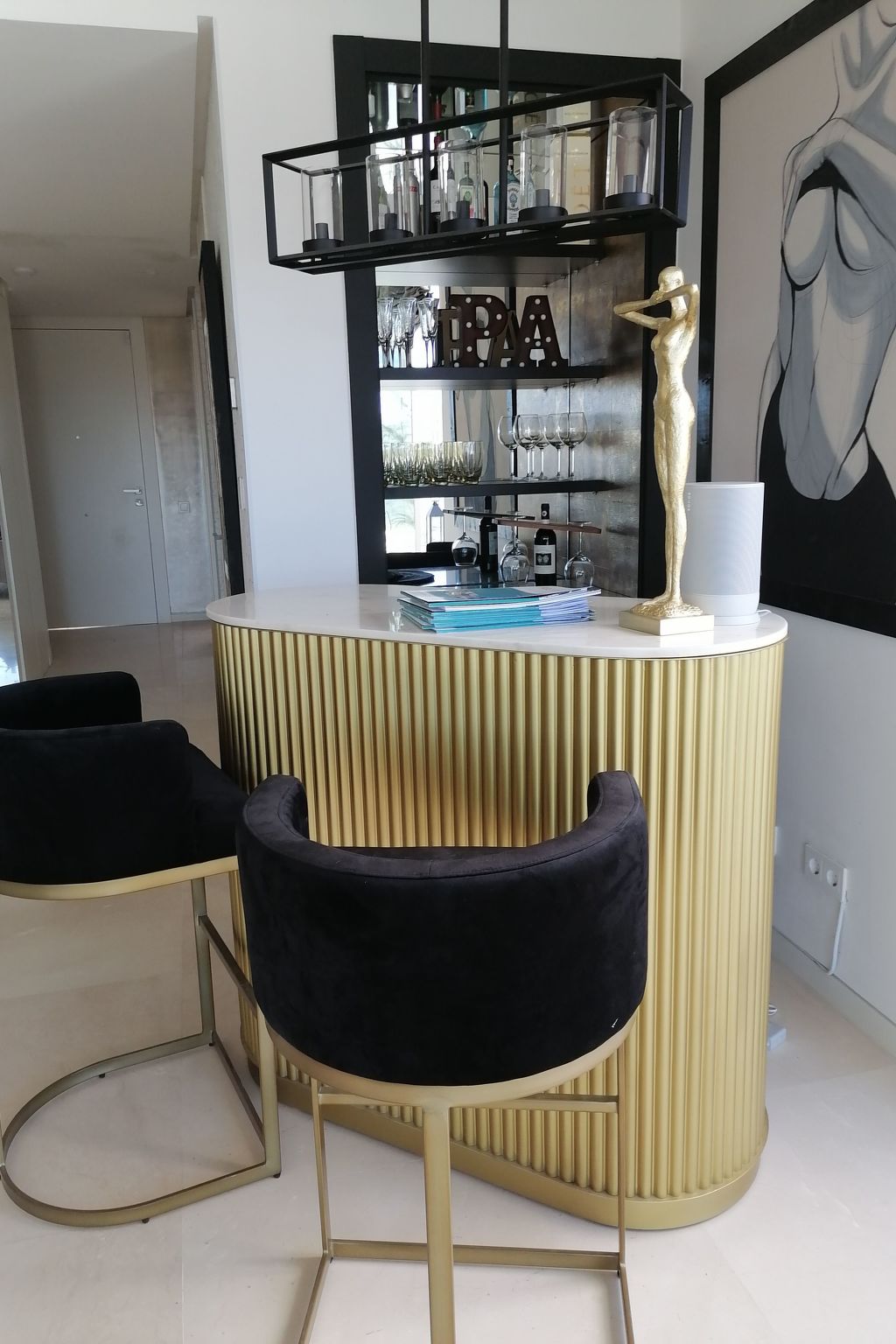 Exklusives Neubau-Penthouse mit Meerblick und Pool