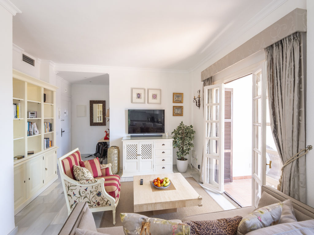 Las Ranas — Living Room