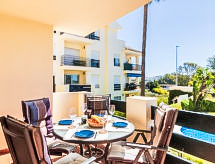Sfeervol appartement aan zee in Marbella met zwembad en tuin - thumbnail 2