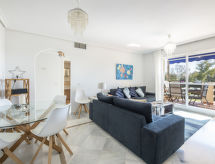 Sfeervol appartement aan zee in Marbella met zwembad en tuin - thumbnail 3