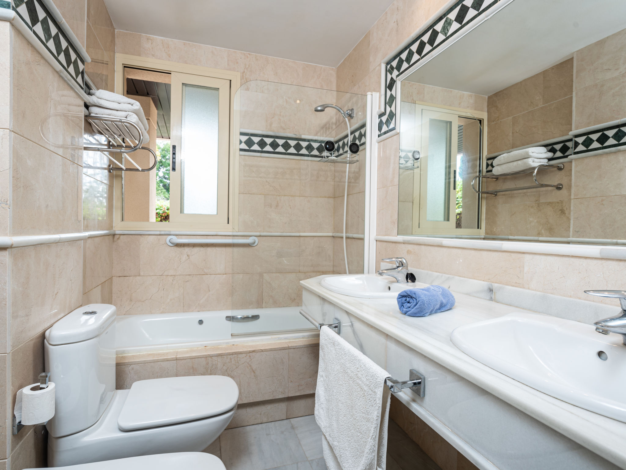 Photo of Fuente Aloha