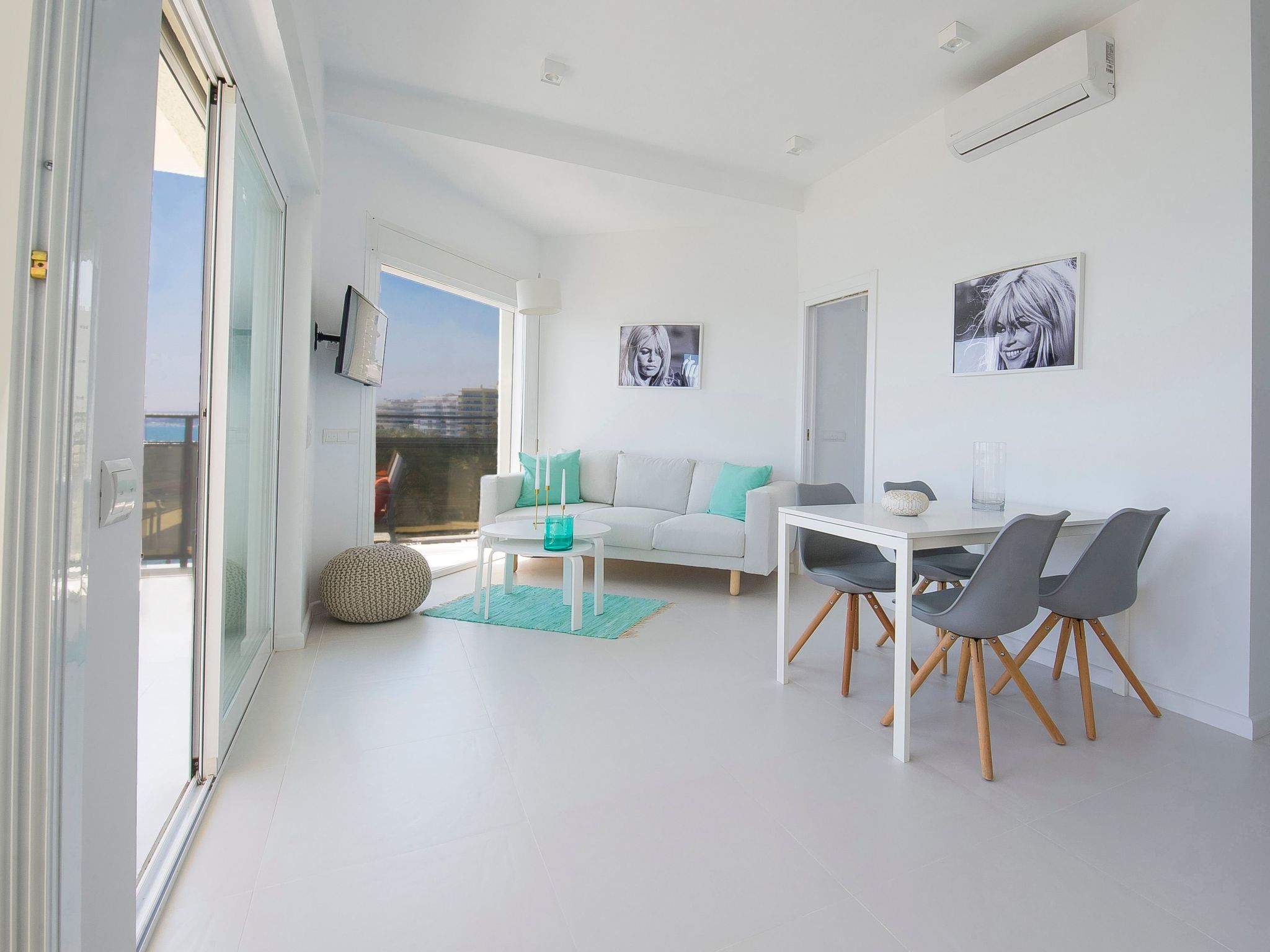 Schöne Ferienwohnung mit tollem Ausblick-Dedans