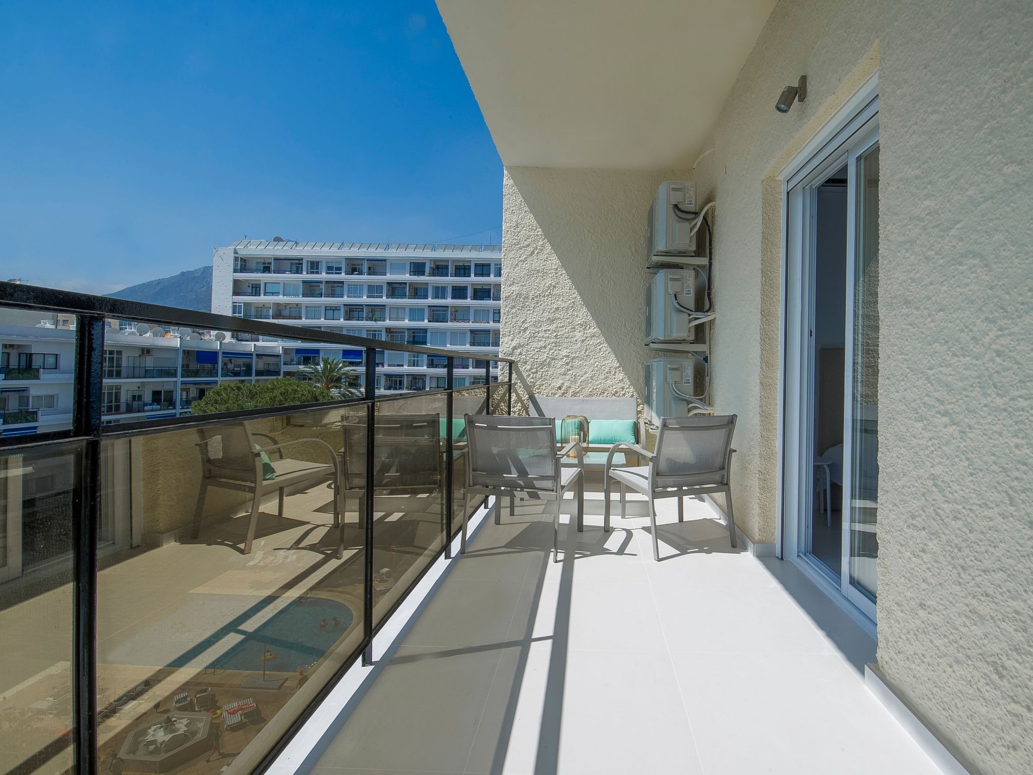 Schöne Ferienwohnung mit tollem Ausblick-Dedans