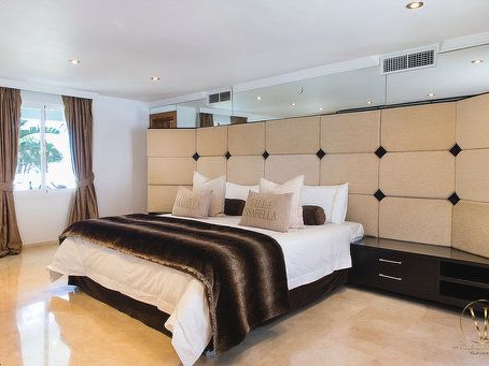 Villa Issabella für 16 Personen-Inside