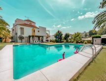 Schöne Villa, großer Pool und Garten