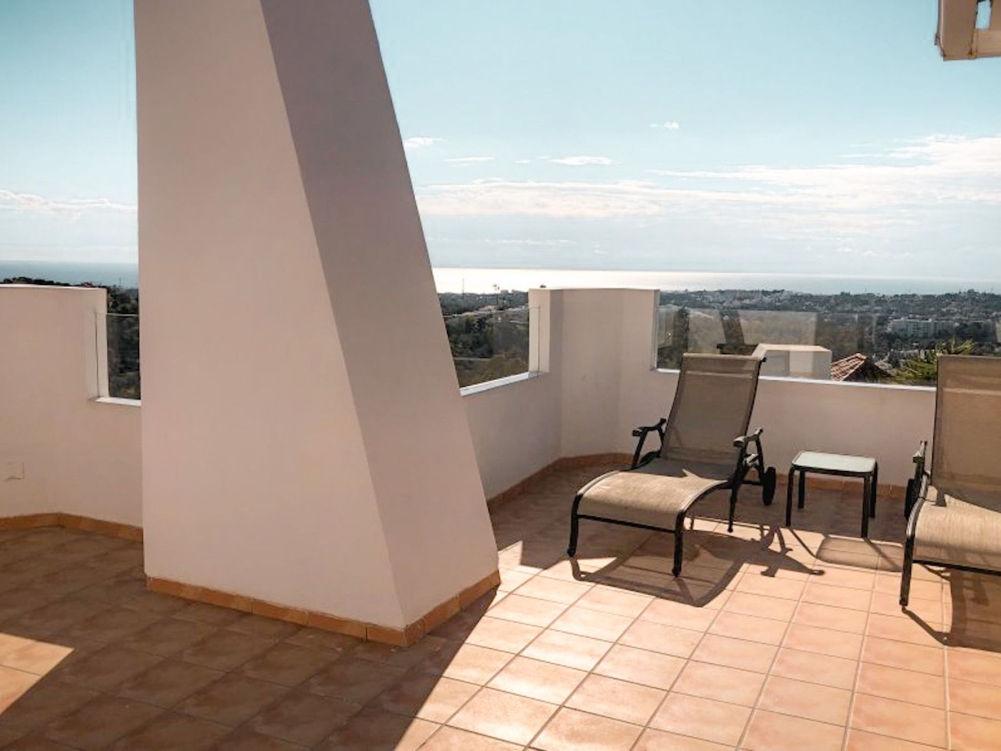 Schöne 4BDR-Villa mit fantastischer Aussicht-Inside