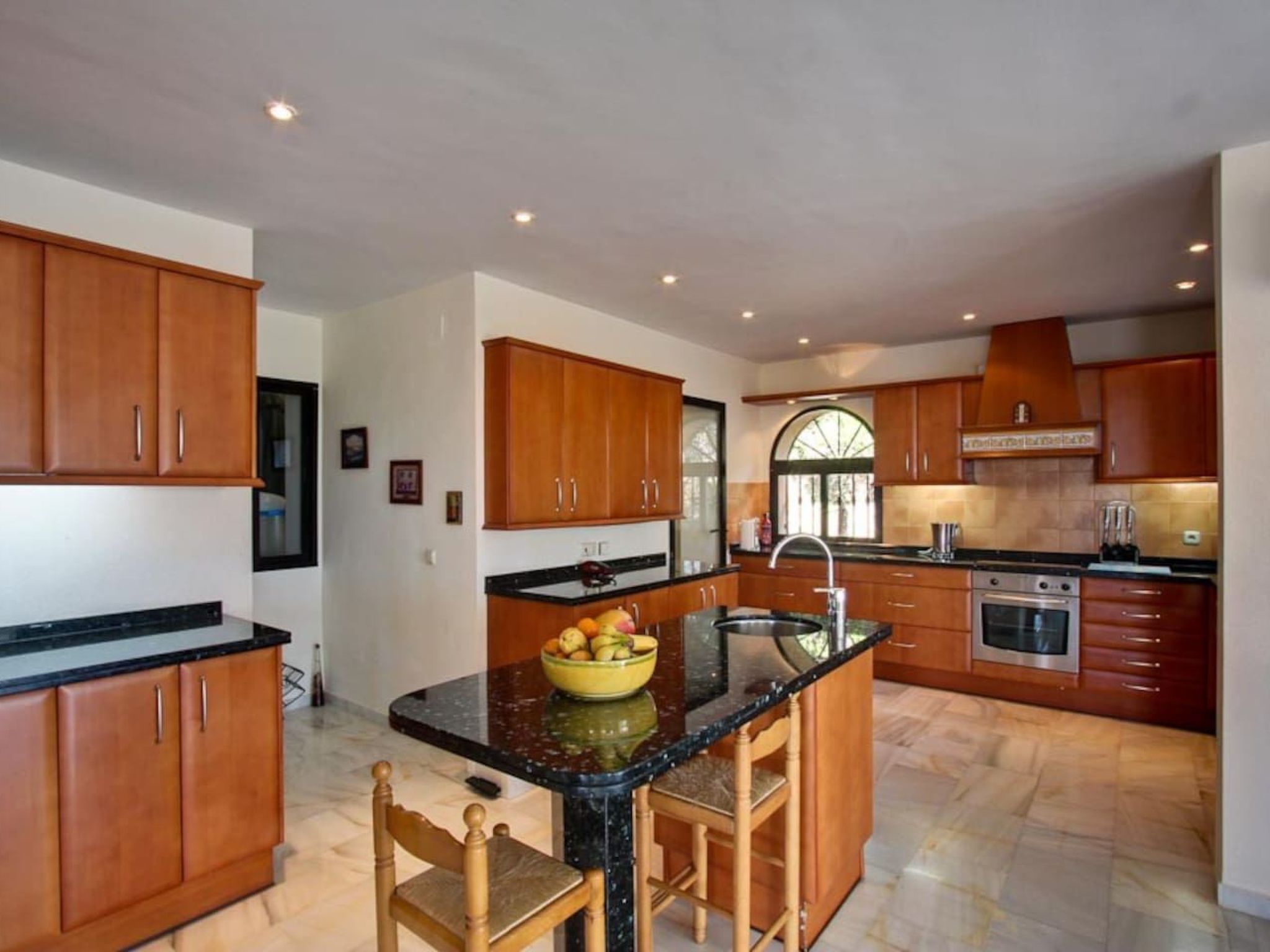 Schöne 4BDR-Villa mit fantastischer Aussicht-Inside