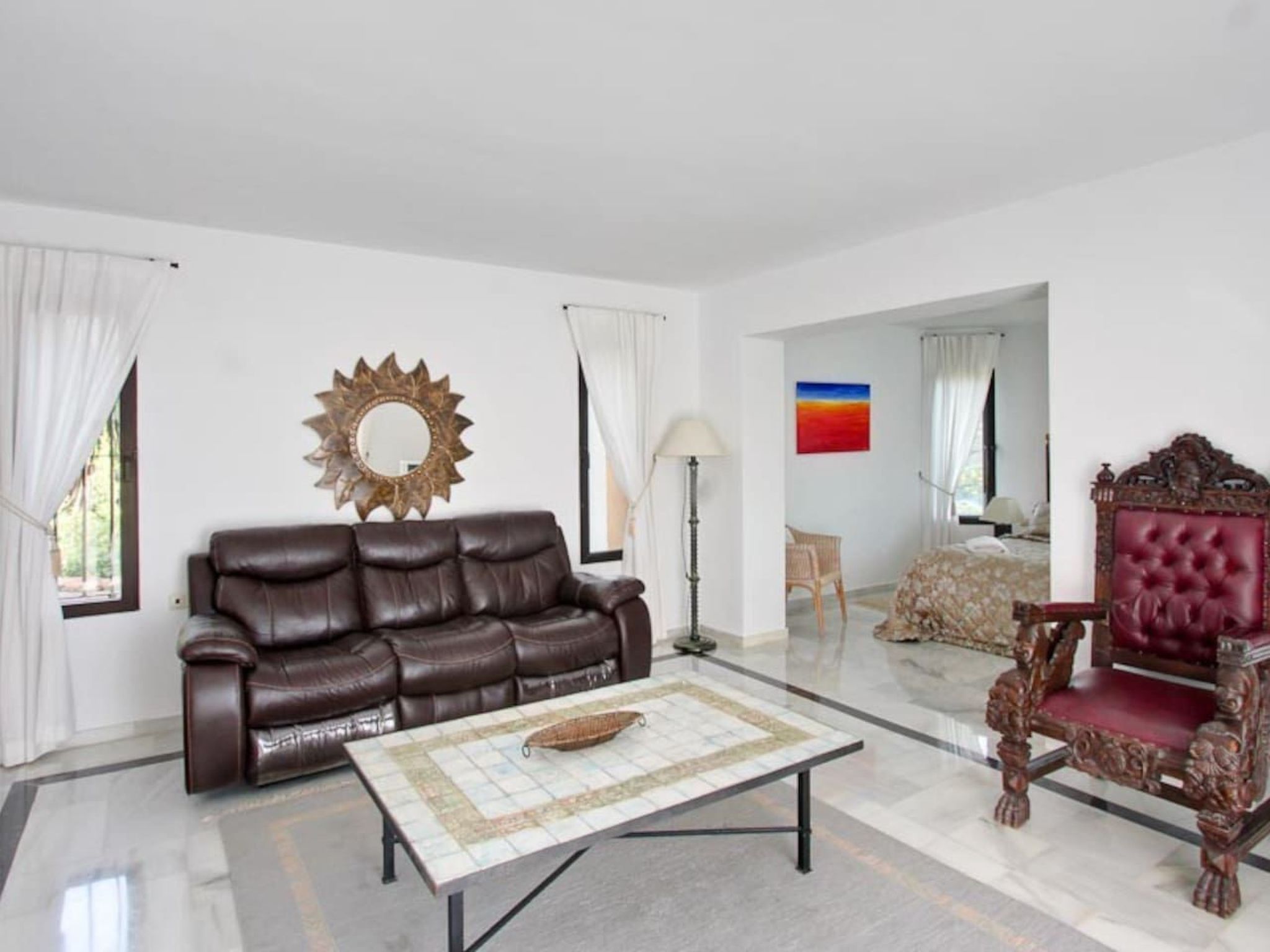 Schöne 4BDR-Villa mit fantastischer Aussicht-Inside