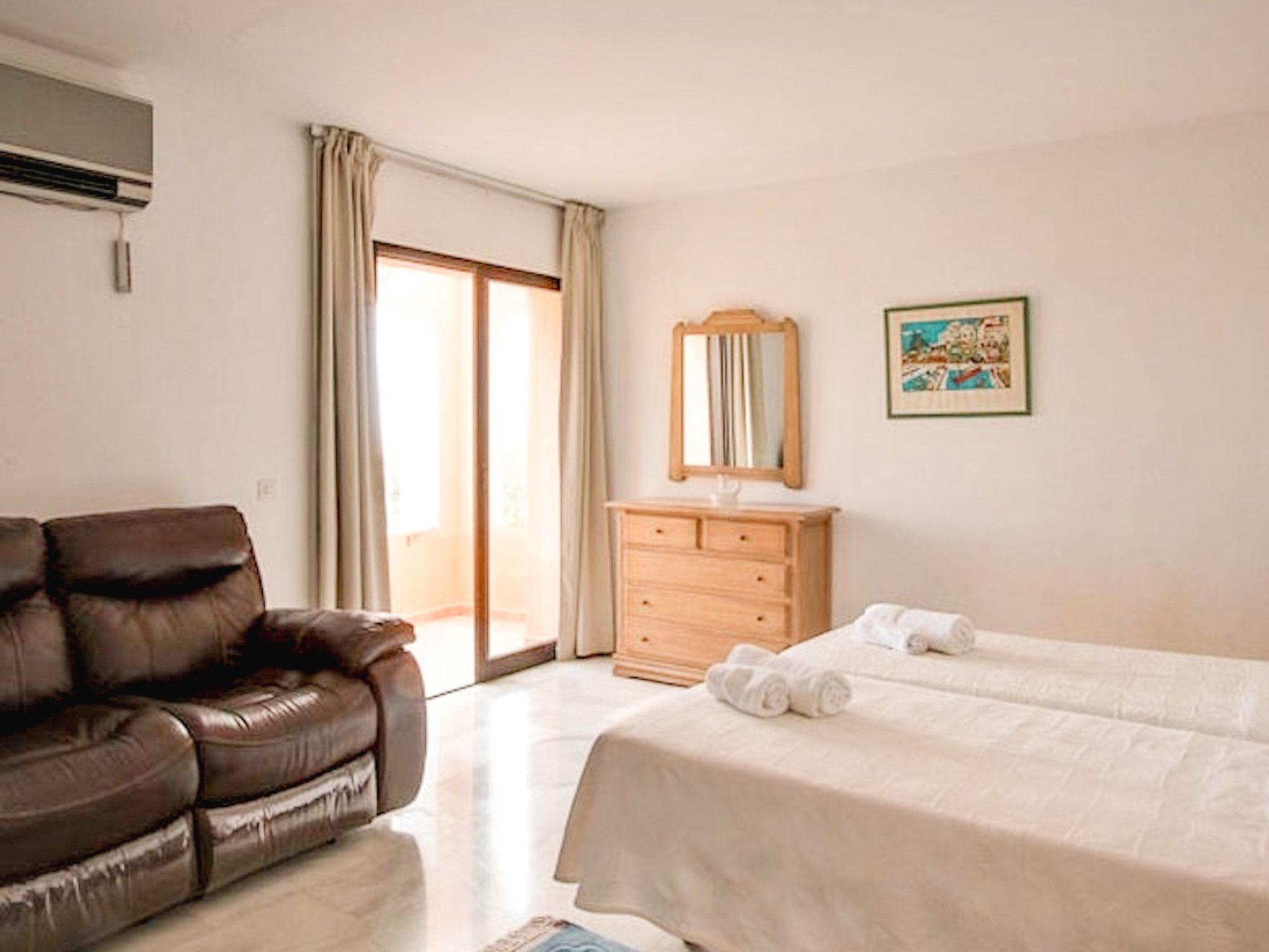 Schöne 4BDR-Villa mit fantastischer Aussicht-Inside