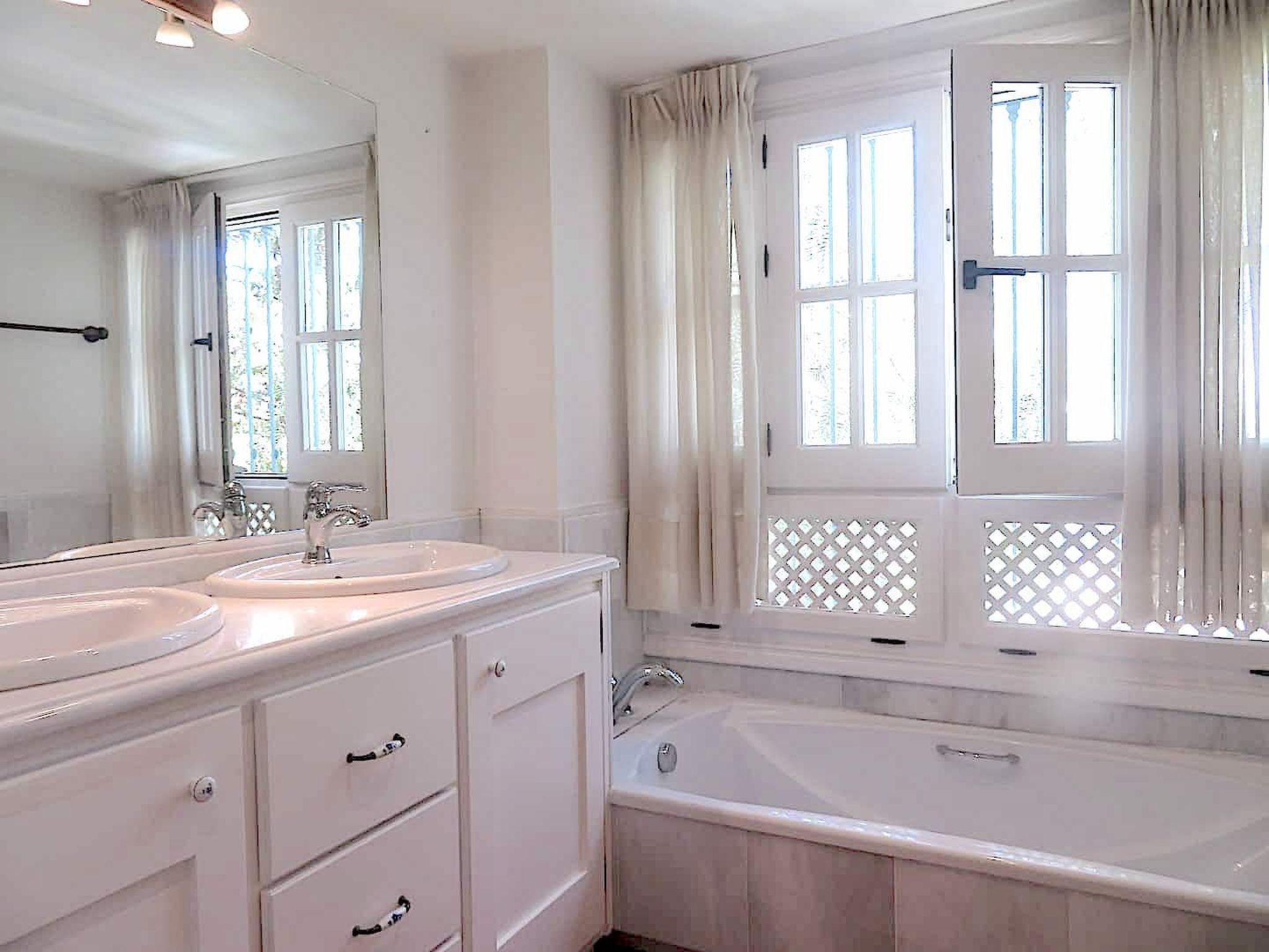 4BDR Villa Palm Villa in der Nähe von Puerto Banus-Image-tags.info