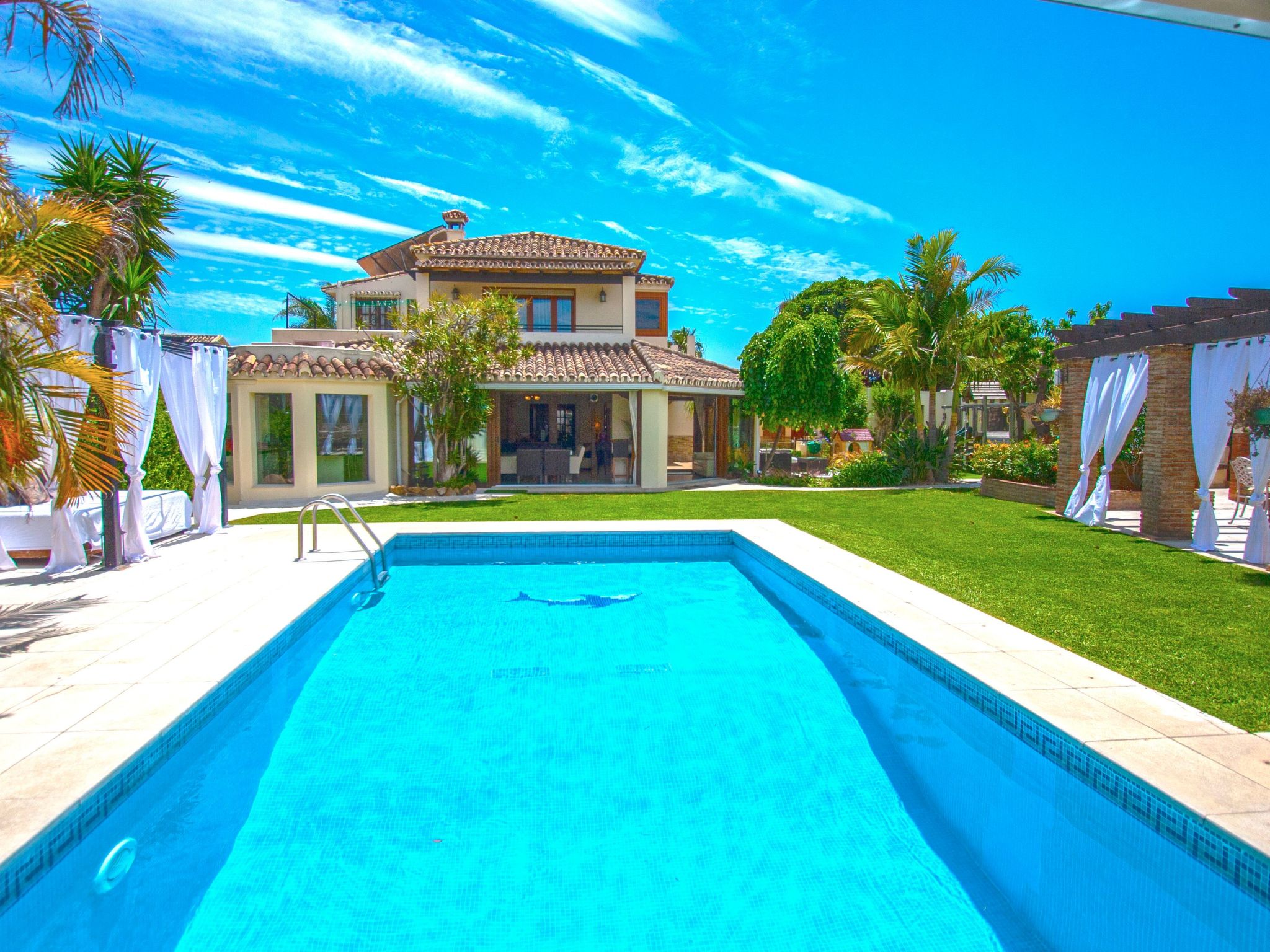 Photo of In der Nähe des Strandes, beheiztes Schwimmbad, Spielraum, Spielzimmer, etc