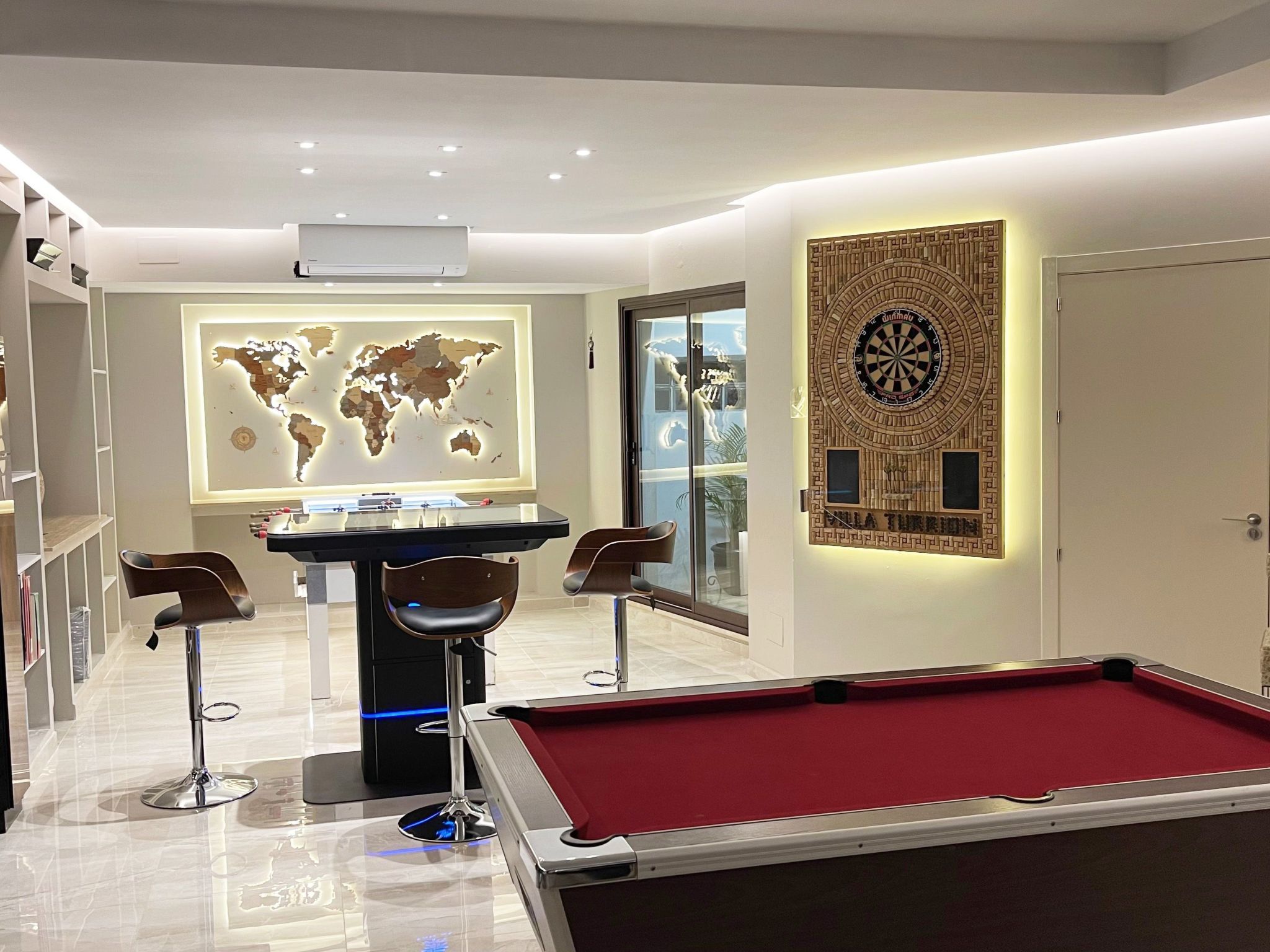 Photo of In der Nähe des Strandes, beheiztes Schwimmbad, Spielraum, Spielzimmer, etc