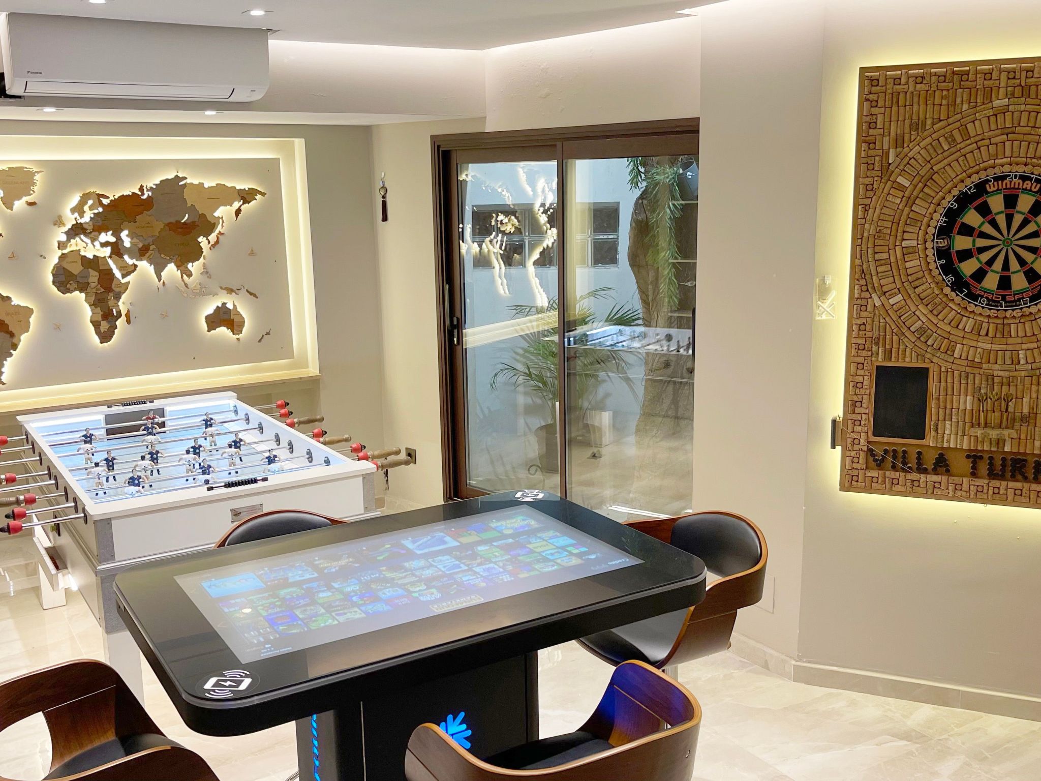 Photo of In der Nähe des Strandes, beheiztes Schwimmbad, Spielraum, Spielzimmer, etc