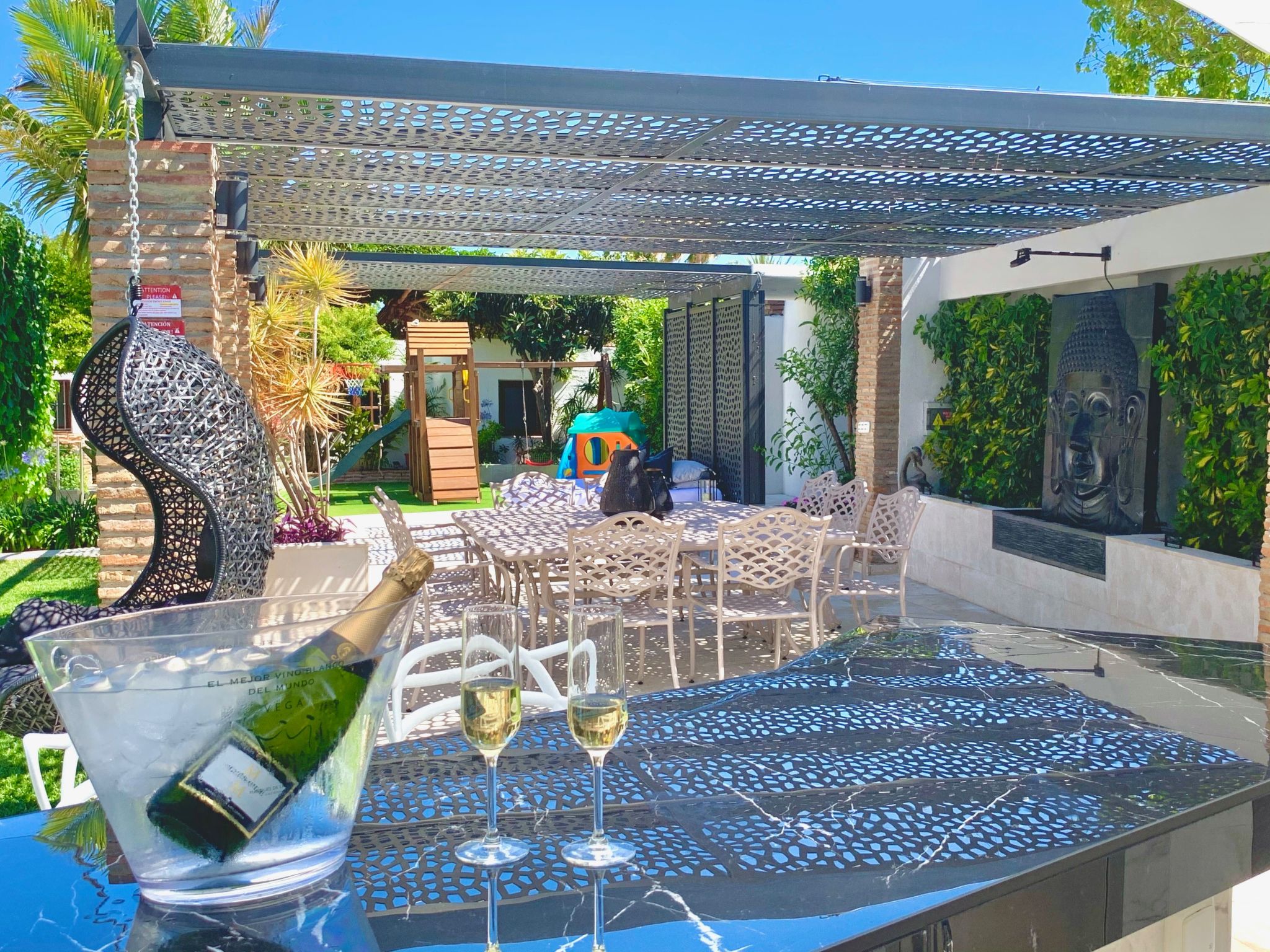 Photo of In der Nähe des Strandes, beheiztes Schwimmbad, Spielraum, Spielzimmer, etc