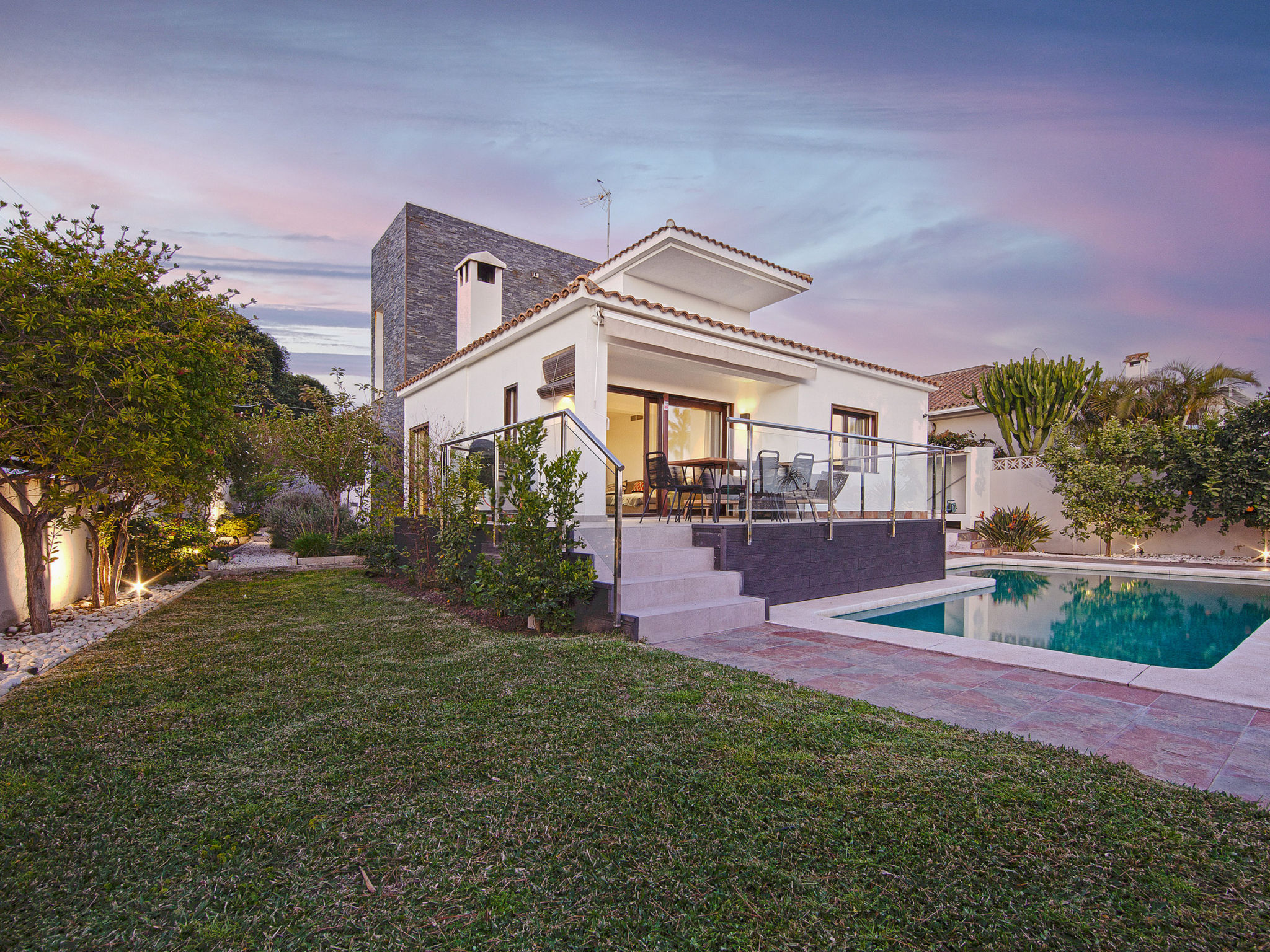 Modern Villa close to Costabella beach